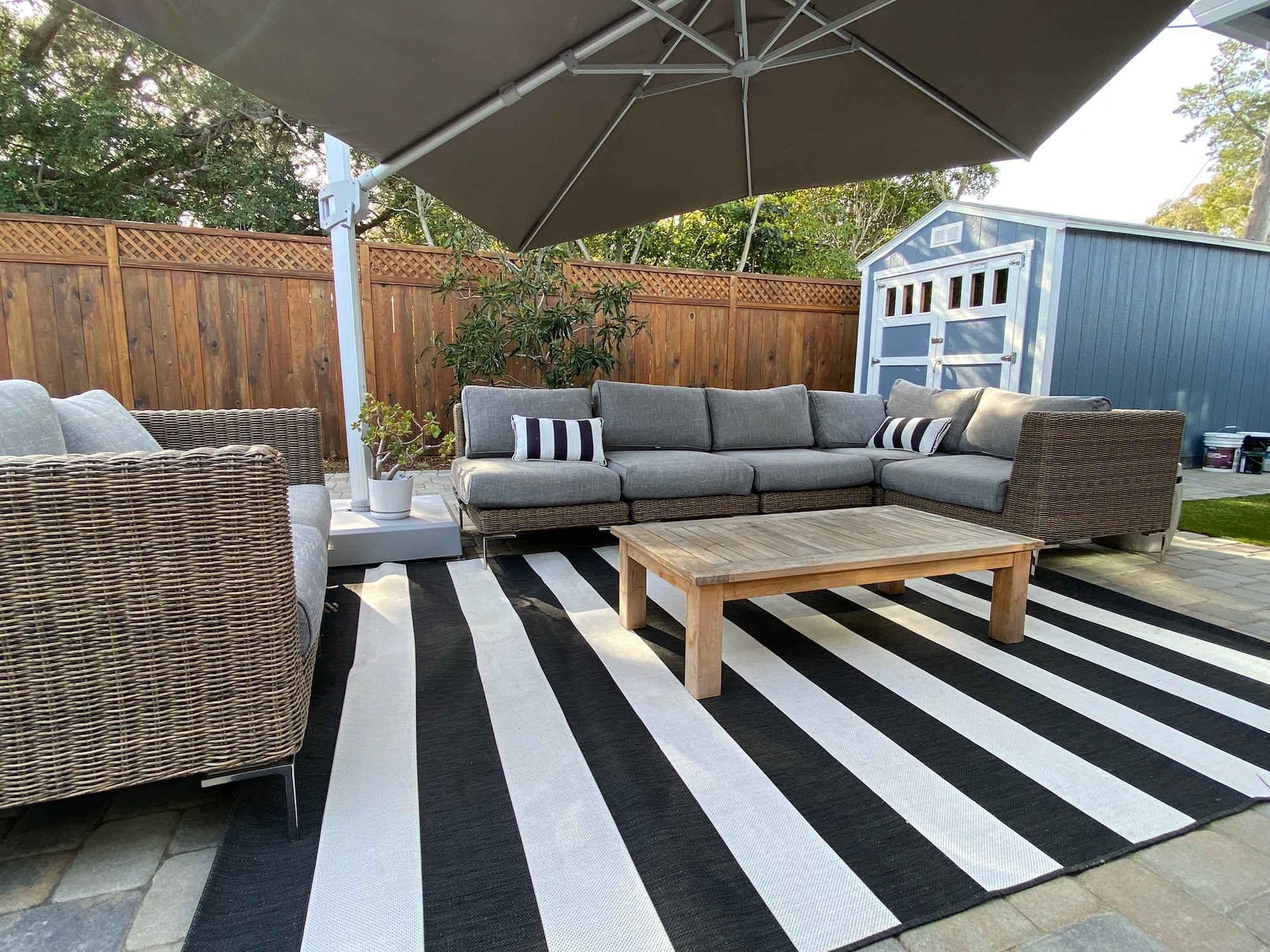 An Outdoor Lounge to Gather and Relax - Photo 3