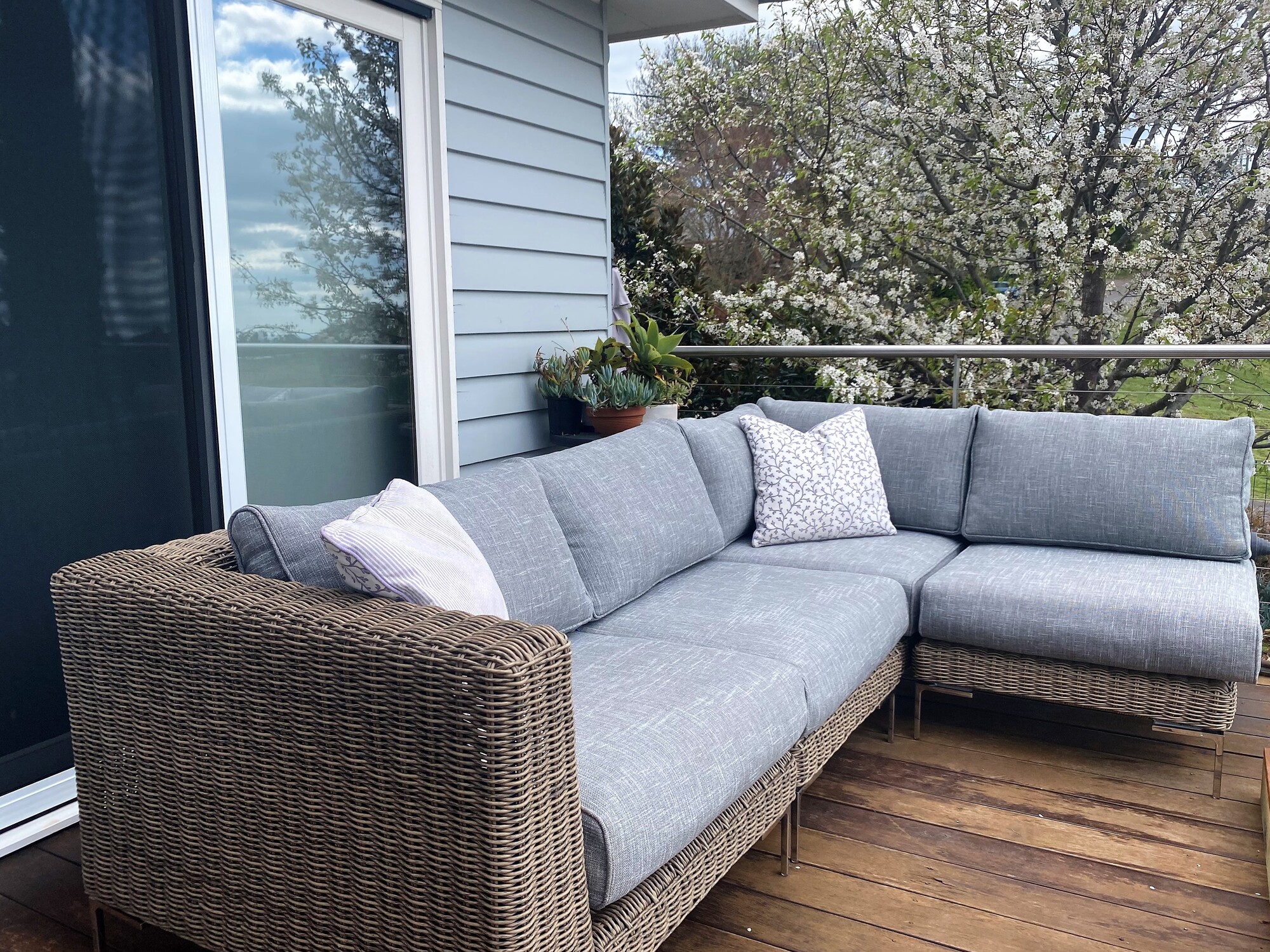 Lush Farmland in Daylesford, Victoria - Photo 4