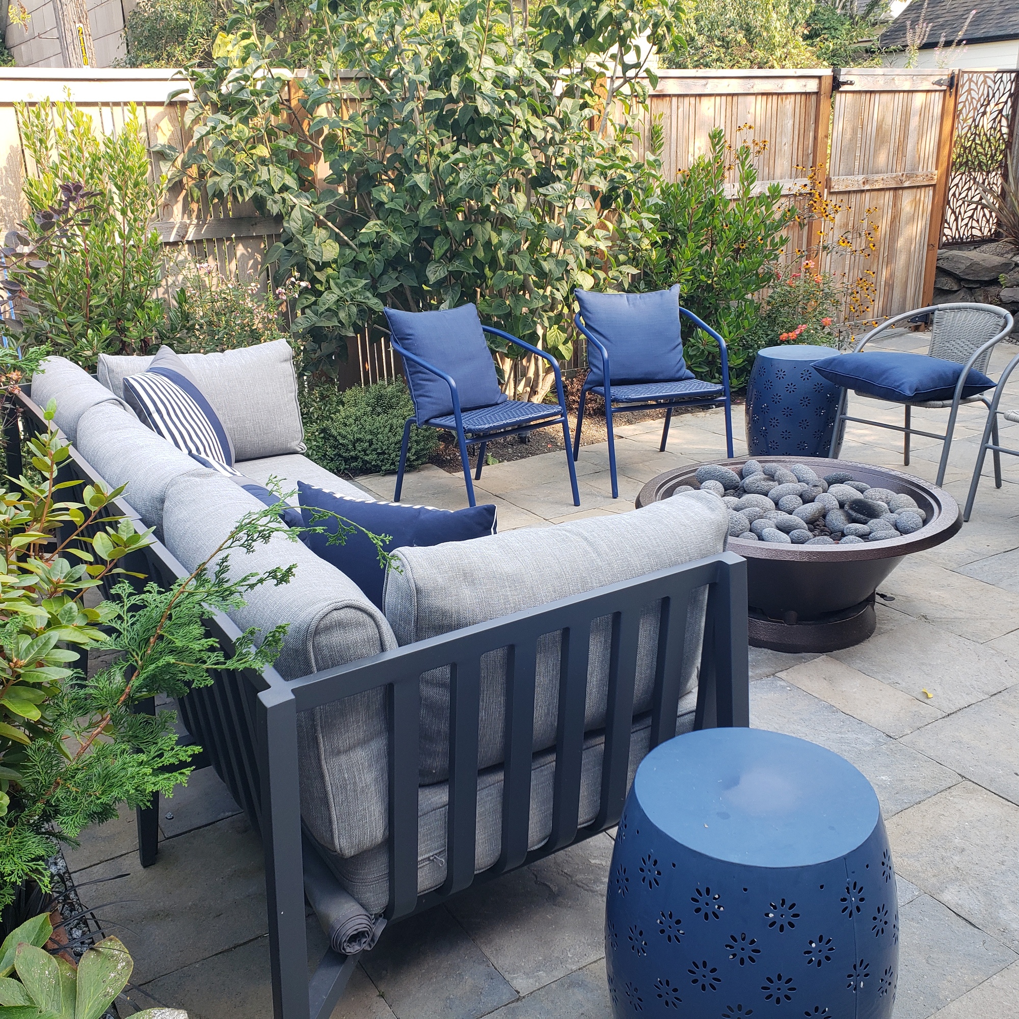 Urban Backyard for Entertaining - Photo 2