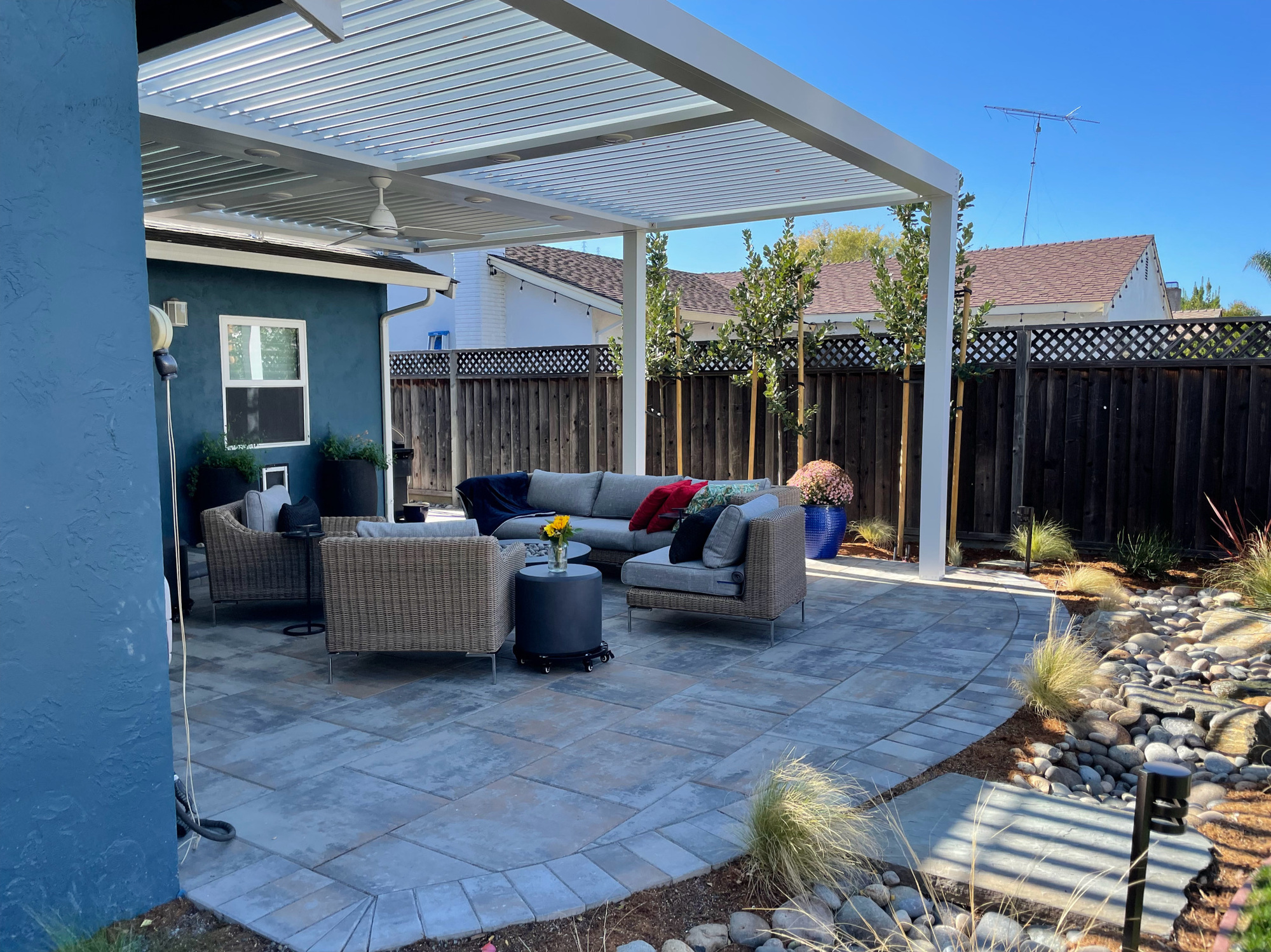 A Cozy, Welcoming Extension of the Indoors in San Jose, CA - Photo 8