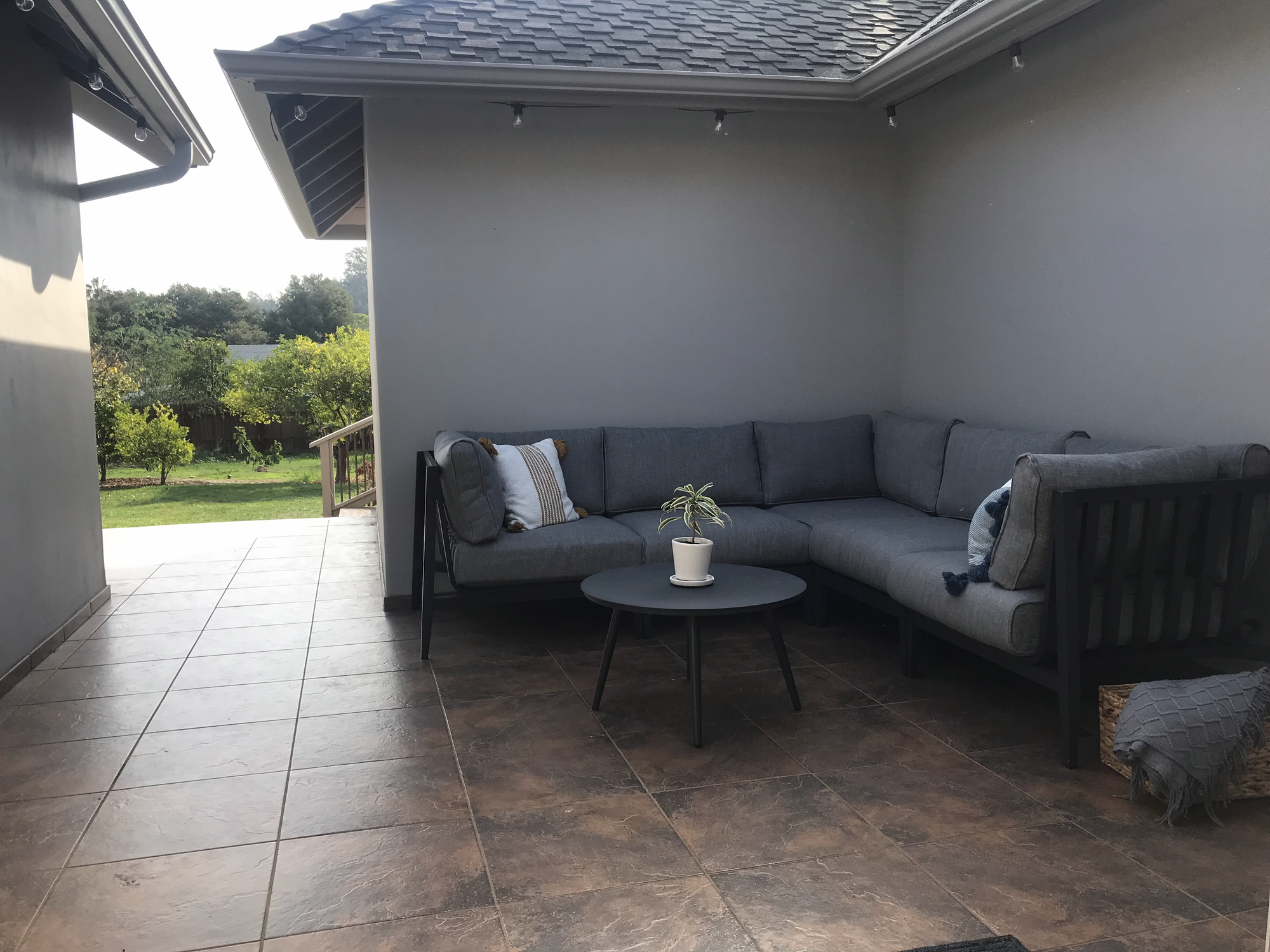 A Spacious Santa Barbara Patio - Photo 4