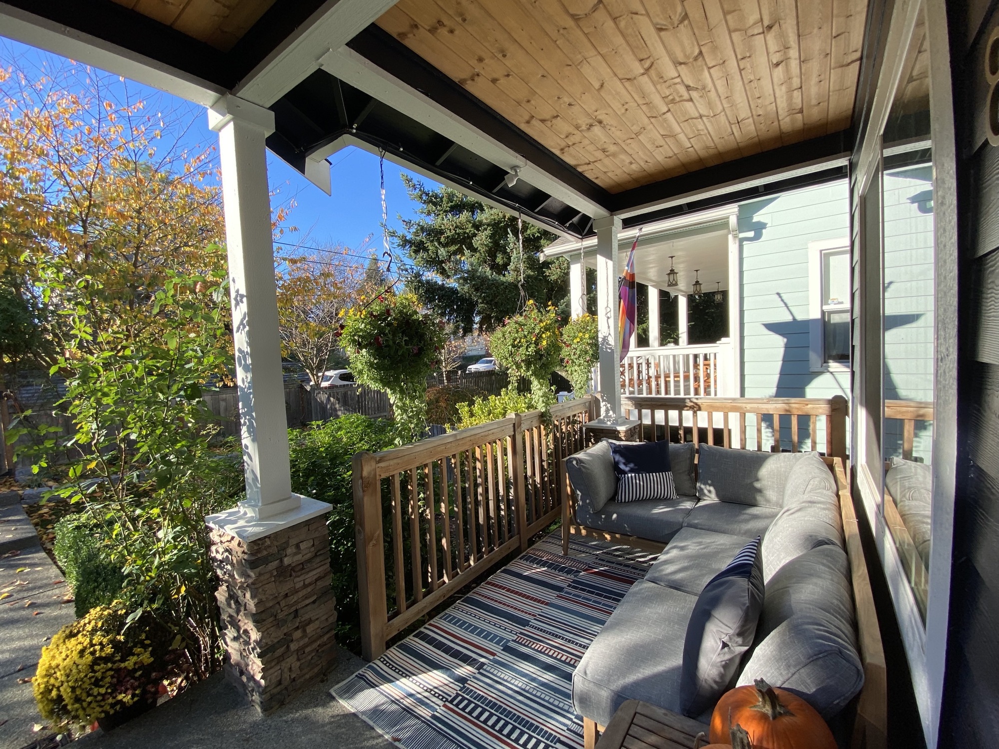 A Relaxing, Communal Front Porch in Seattle - Gallery photo 2 of 3