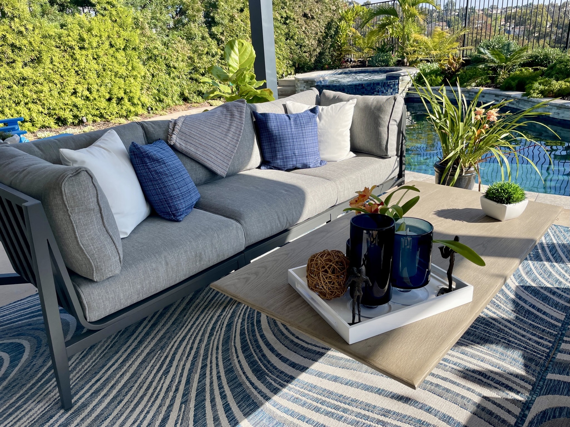 Backyard with Pool, Kitchen and Bar in Carlsbad, CA - Photo 4