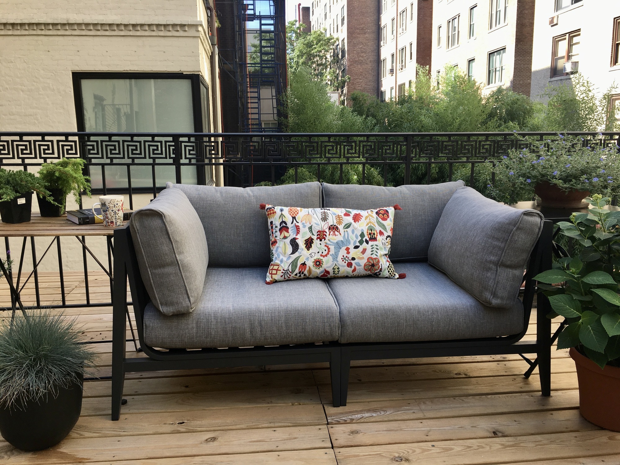 An Anthropologist’s Oversized Terrace in Manhattan - Photo 2