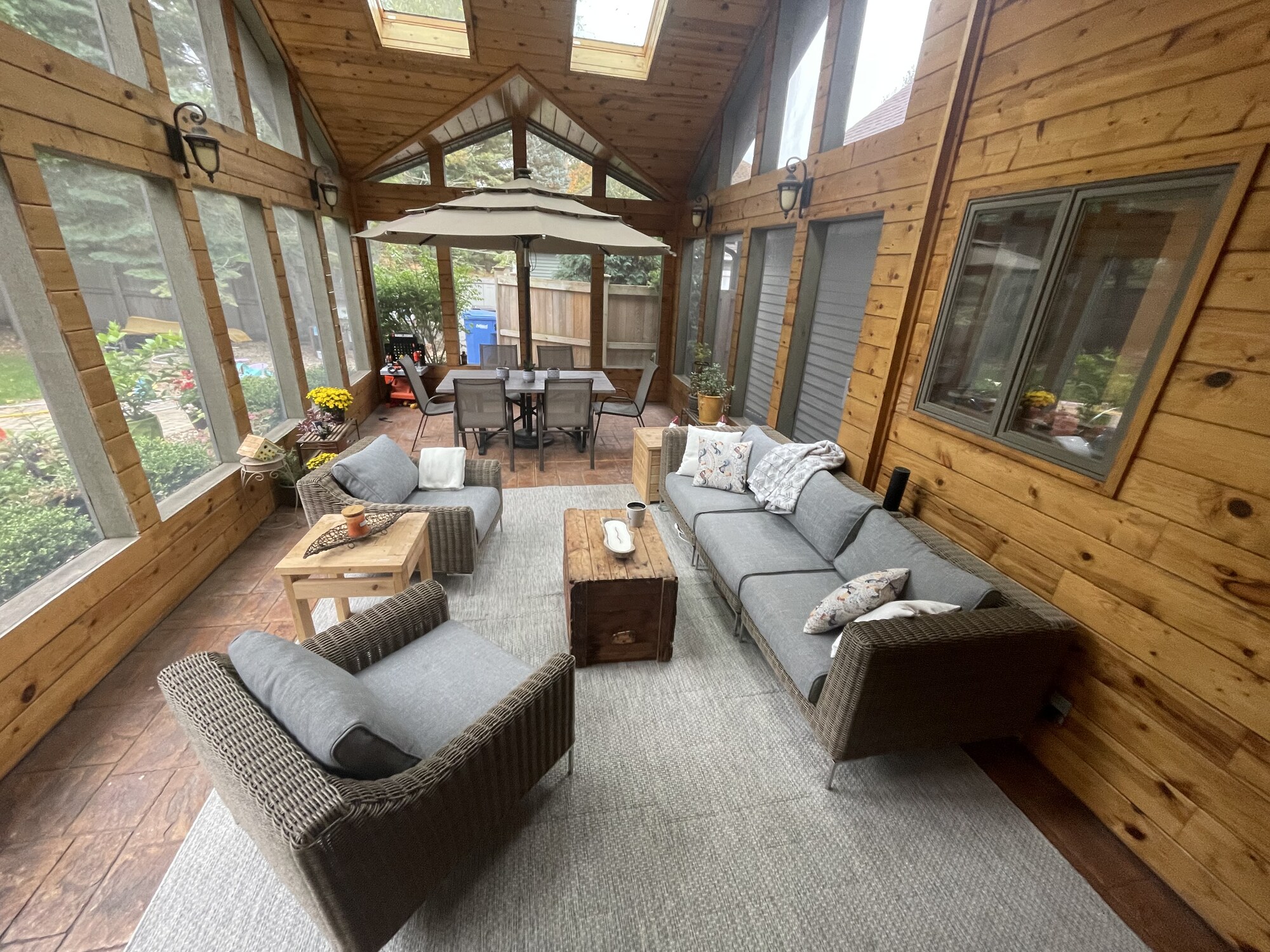 An Active Family’s Cozy Screened-In Porch - Photo 1