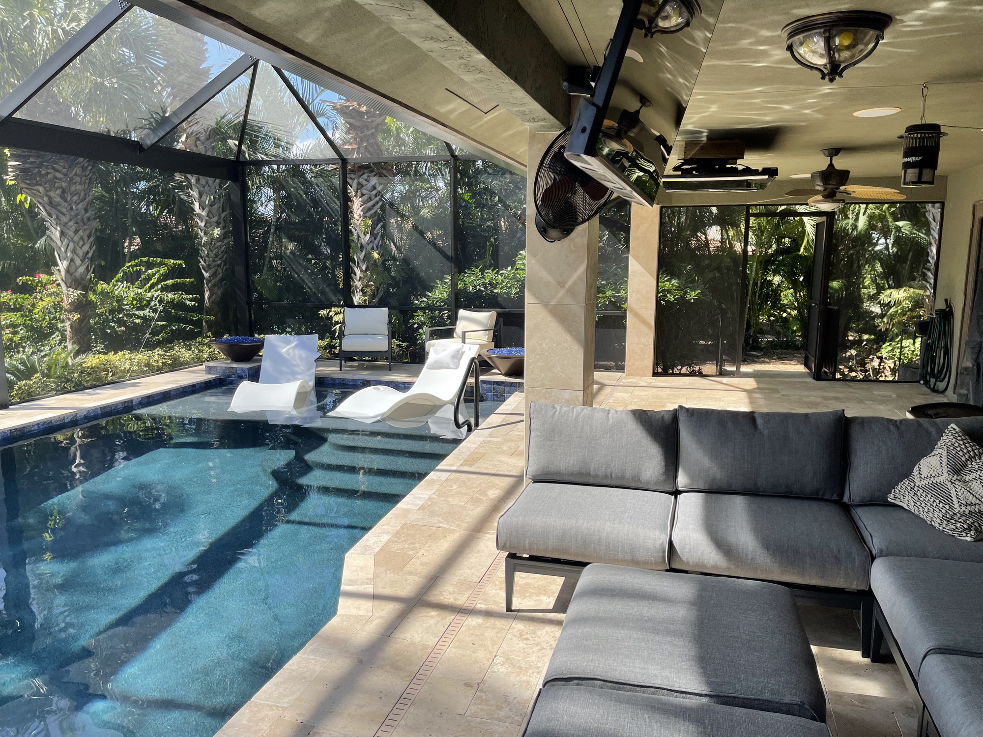 Poolside Patio and Lanai in Fort Myers, FL - Photo 2
