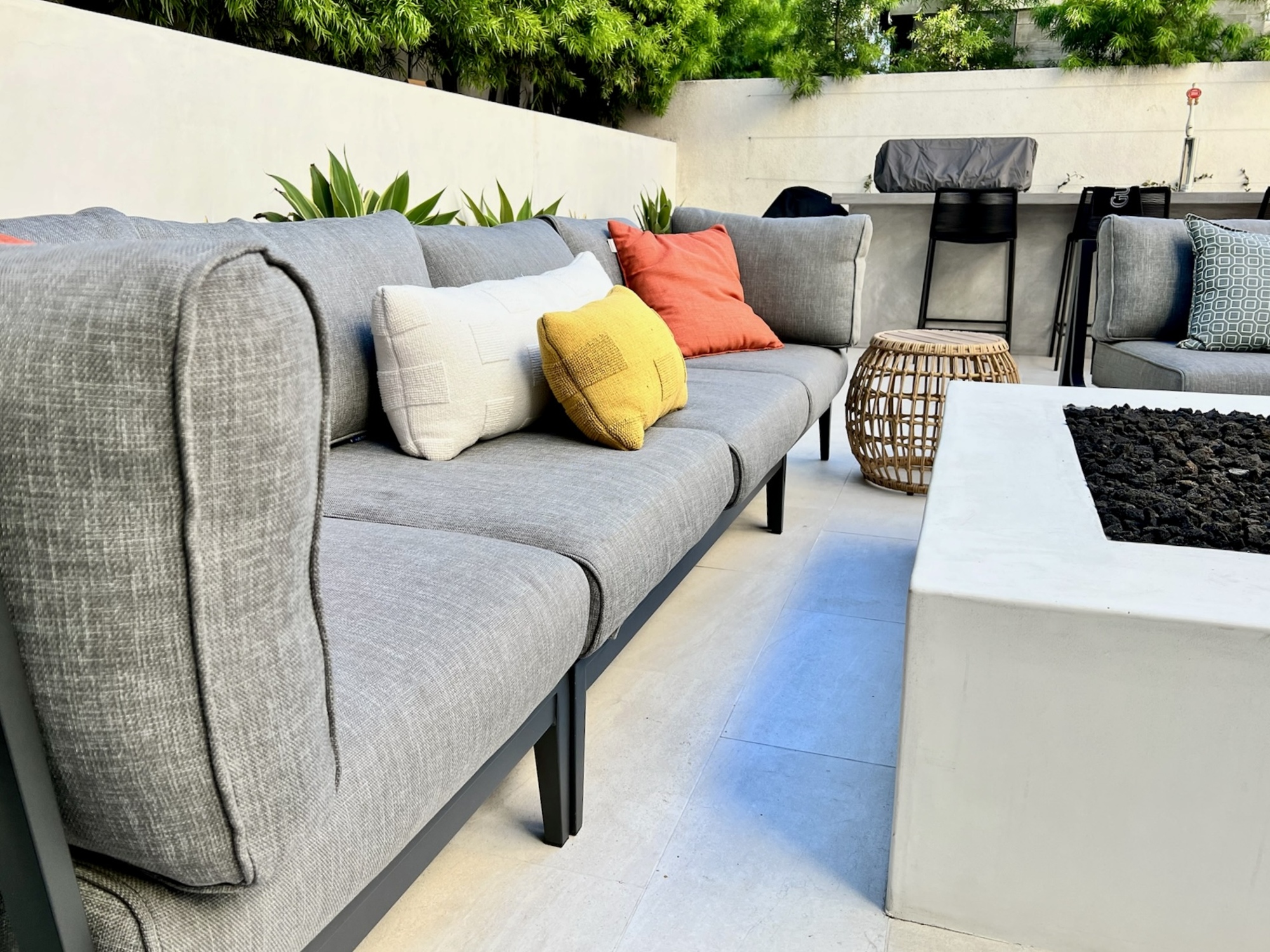 An Elite Athlete’s Cozy Patio in Manhattan Beach - Photo 1