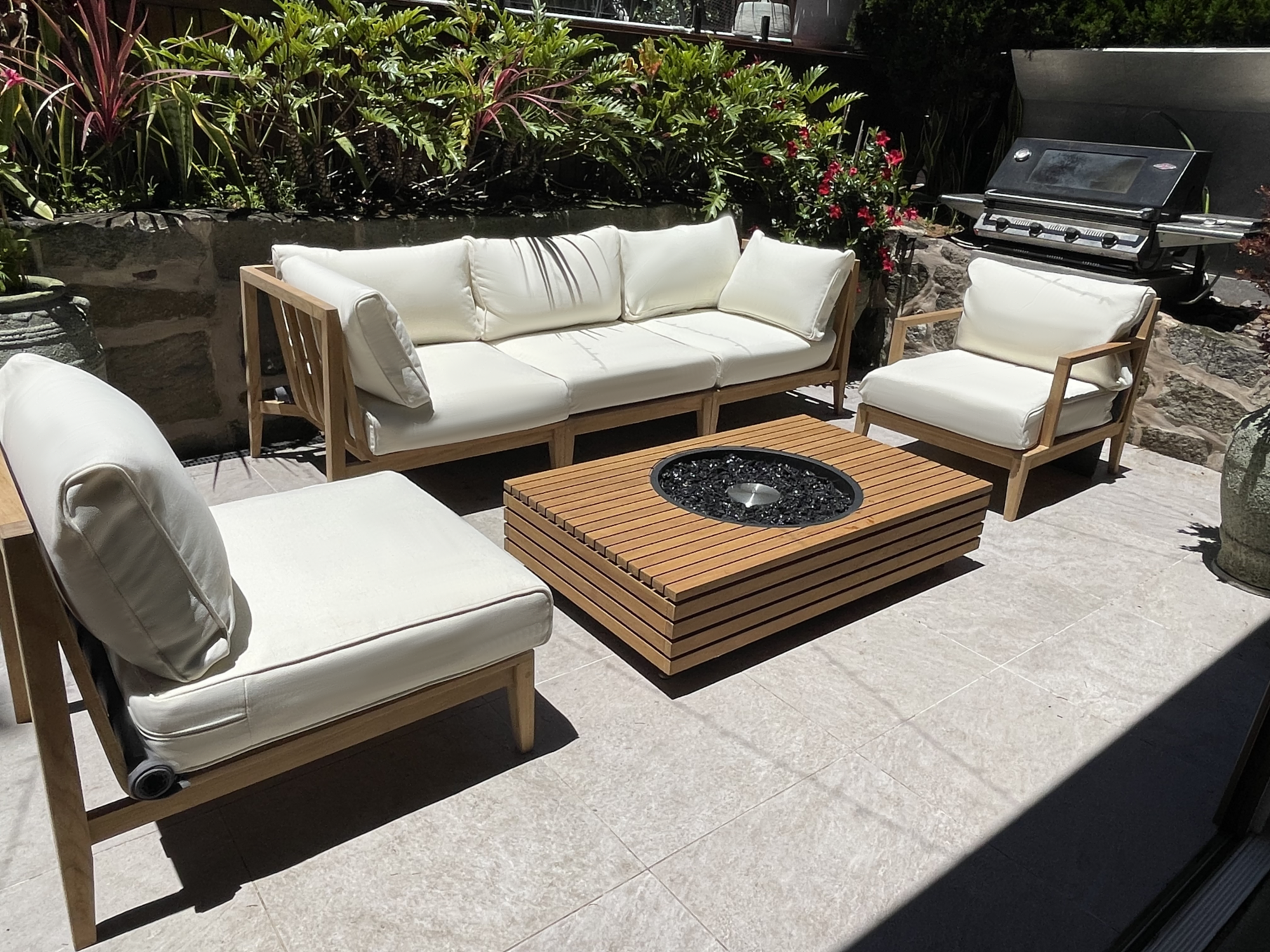 An Outdoor Tech-Free Family Space in Sydney - Photo 1