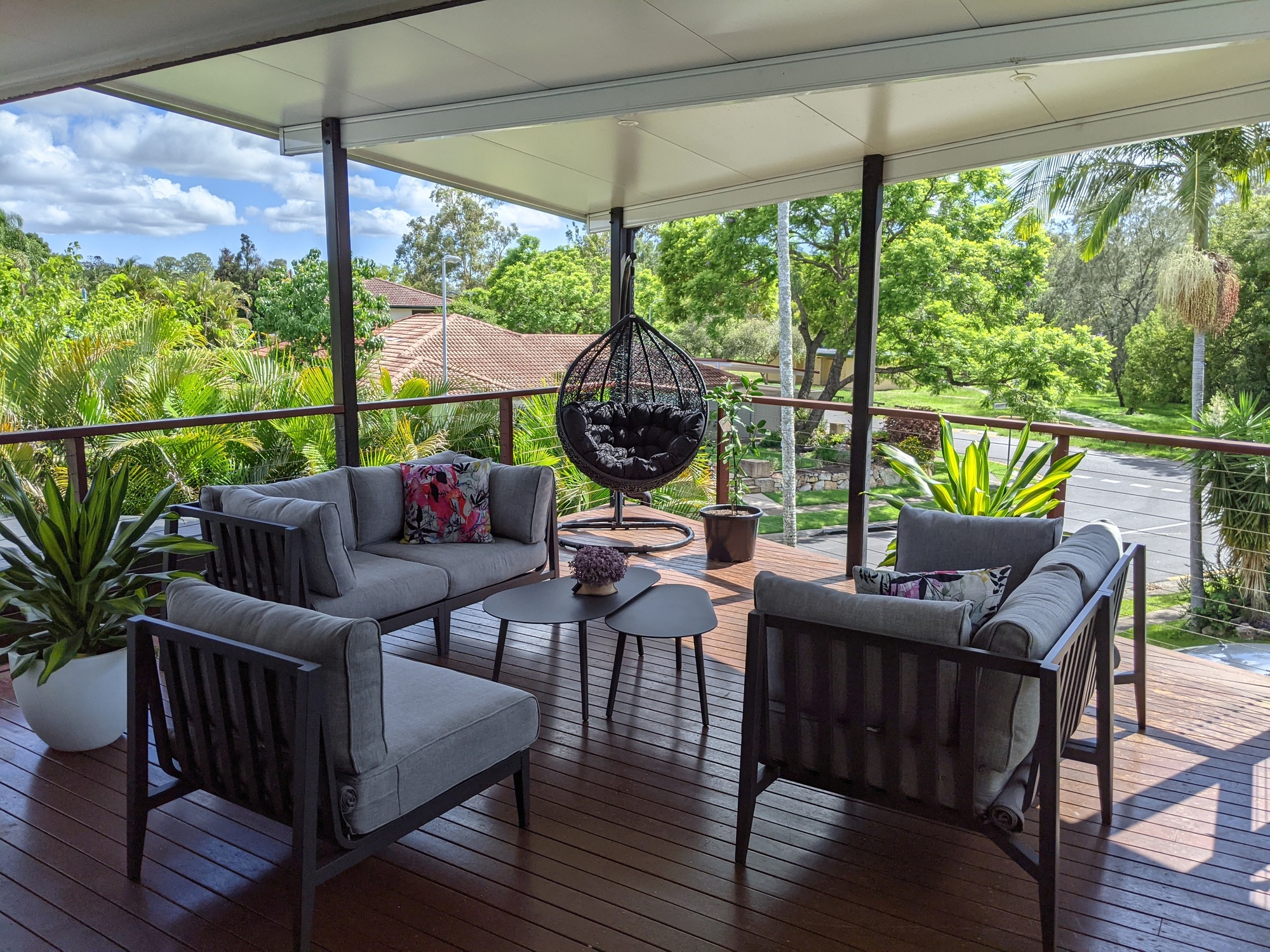 A Breezy Deck Overlooking the Park in Brisbane - Photo 1