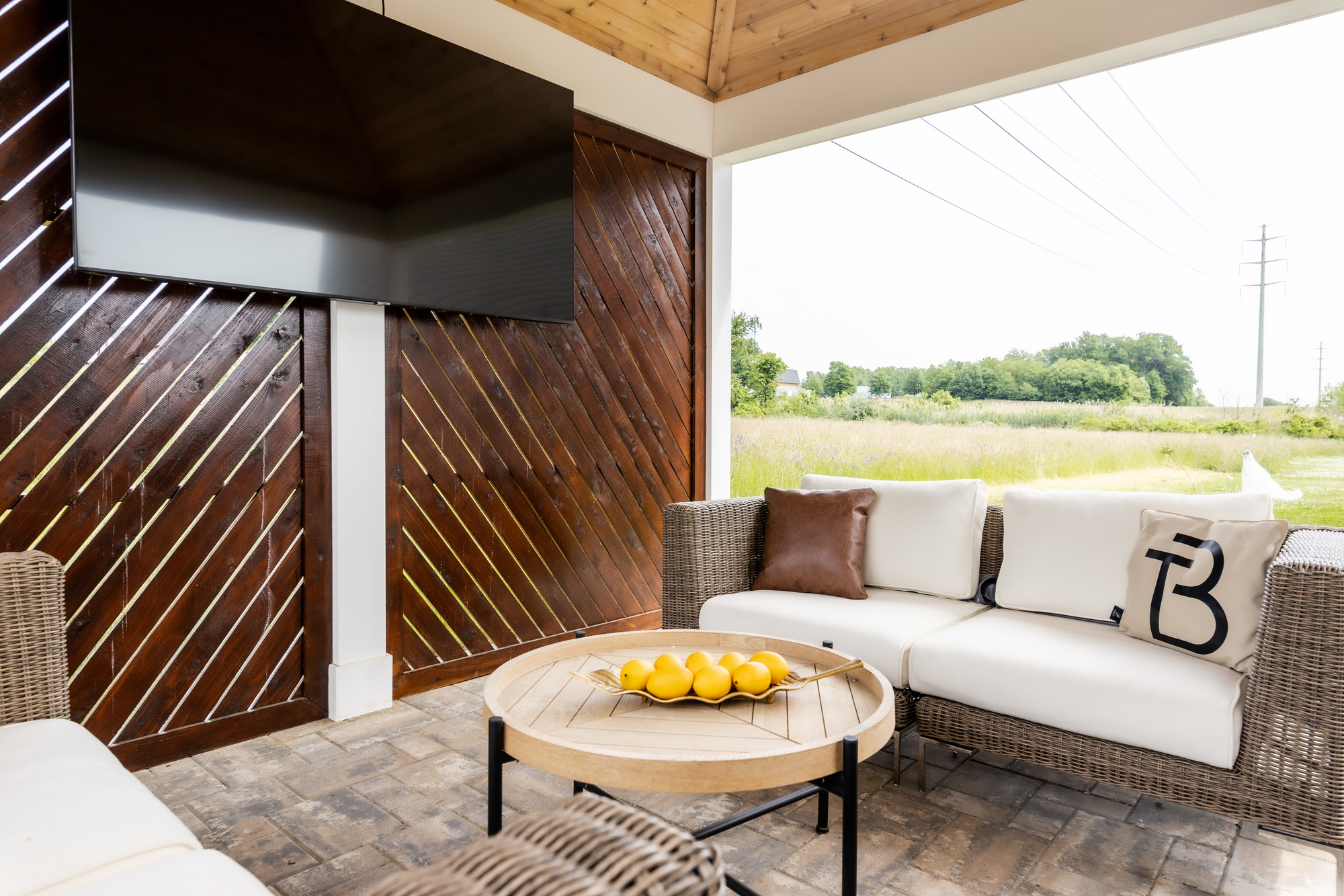 A Professor’s Backyard Oasis with Putting Green - Photo 3