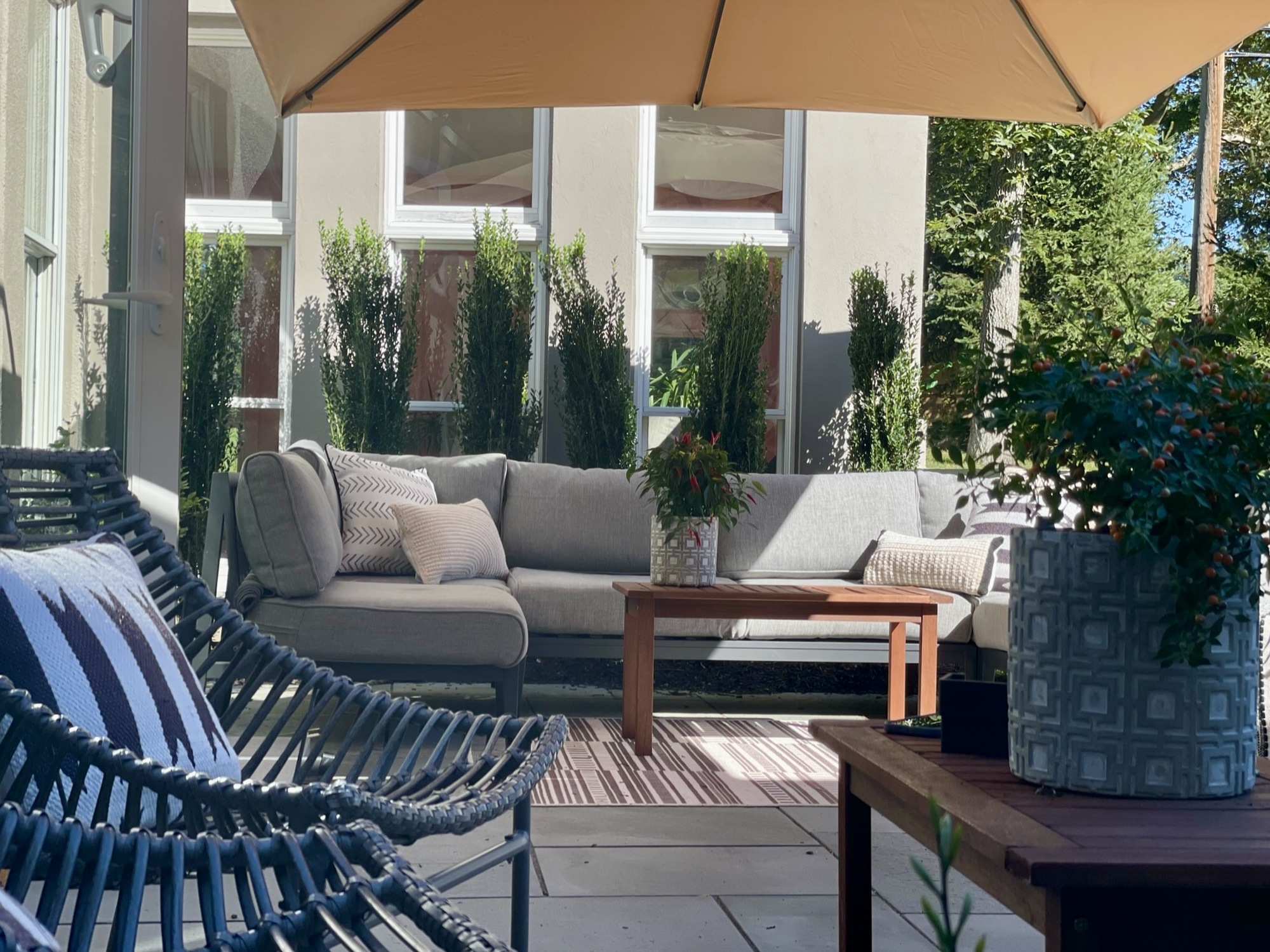 An Inviting Front Lawn and Bluestone Patio in Sleepy Hollow - Photo 2