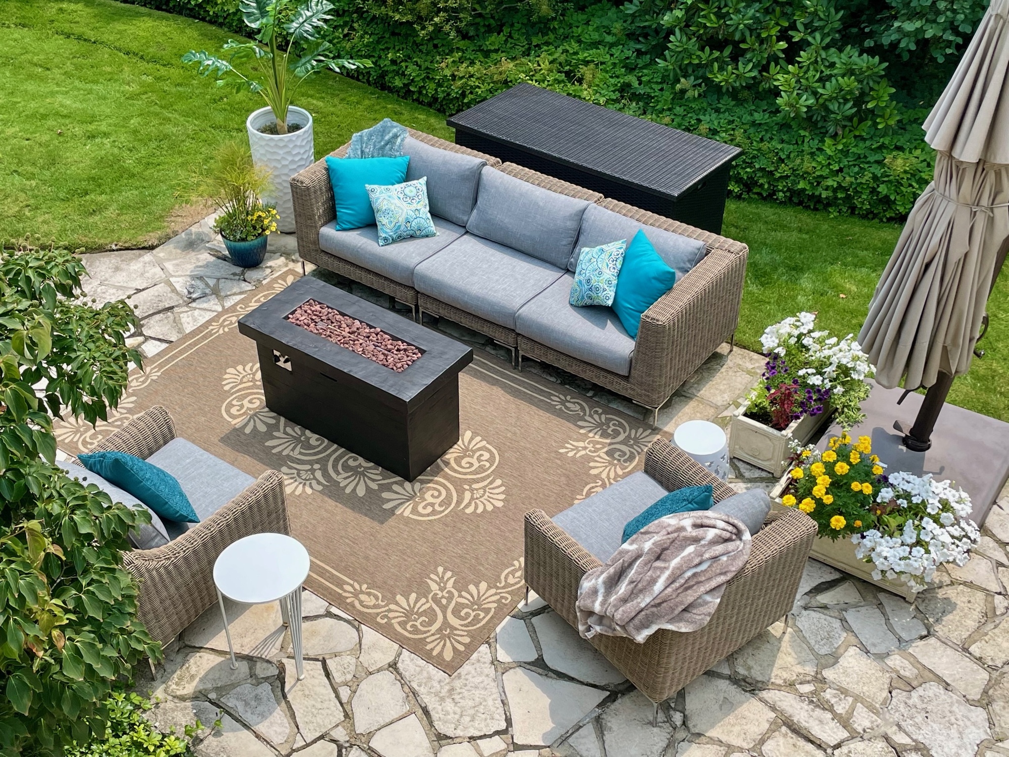 Room to Relax in Grosse Pointe Farms - Photo 1