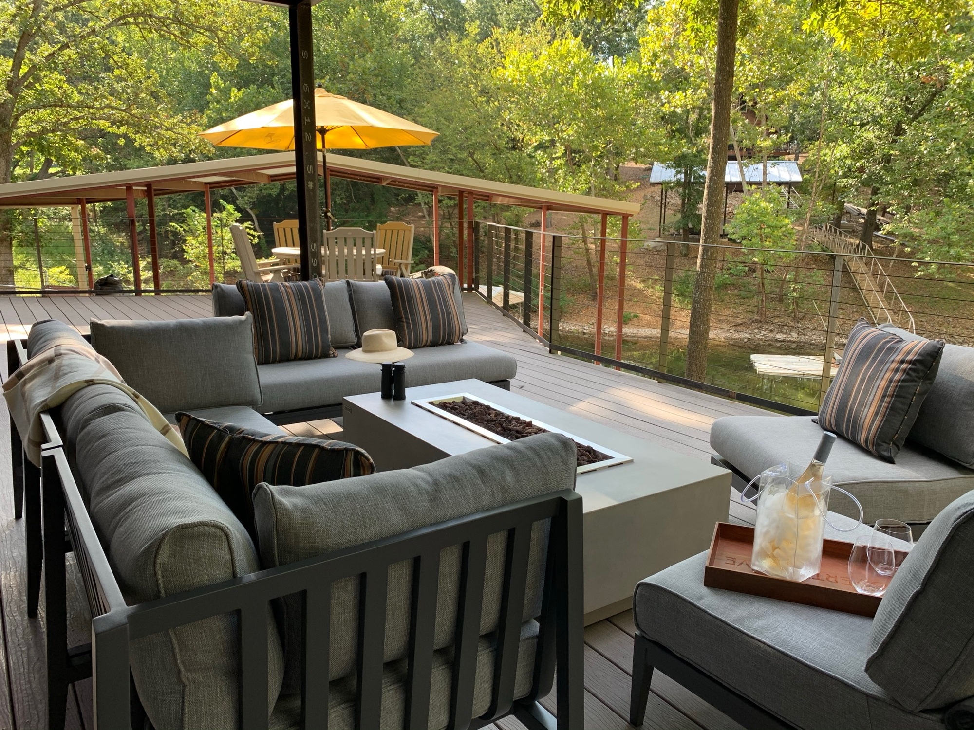 A Dreamy Lakeside Respite in Afton, OK - Photo 3