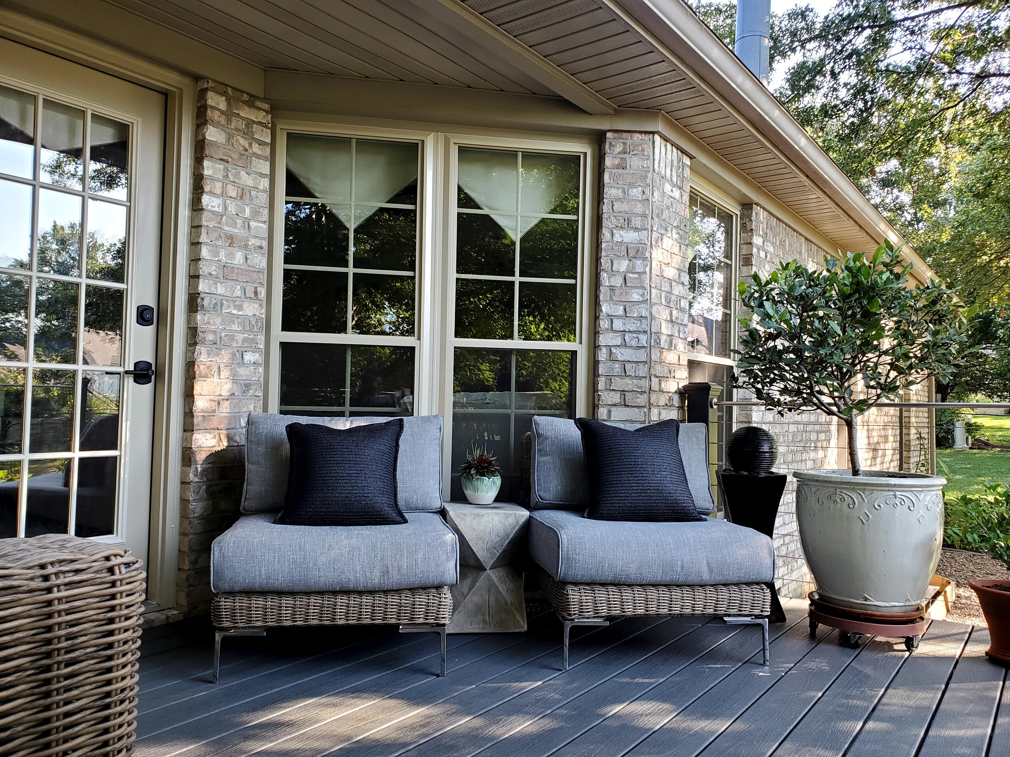 Eclectic, Lush Deck in Albany, IN - Photo 2