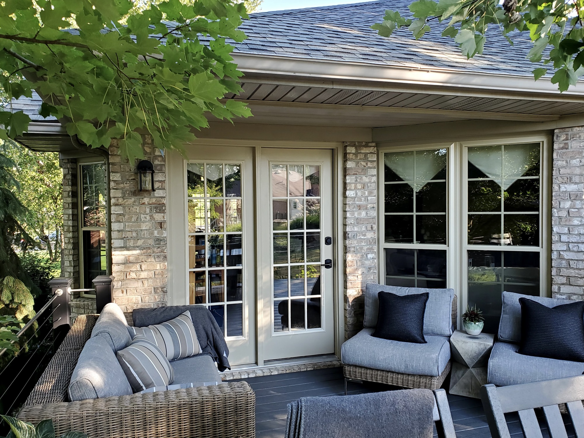 Eclectic, Lush Deck in Albany, IN - Photo 8