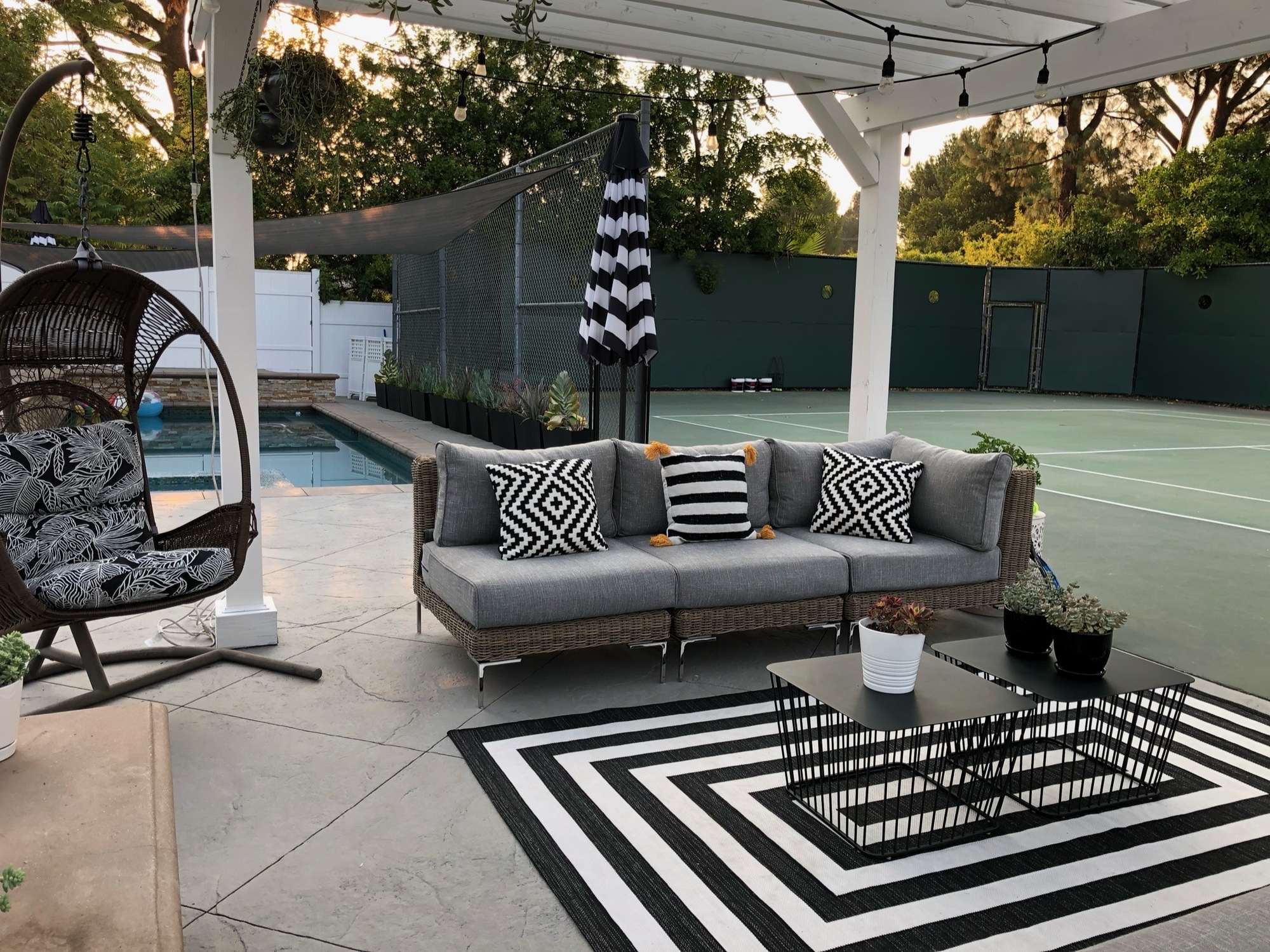 Courtside Entertainment in Woodland Hills - Photo 2