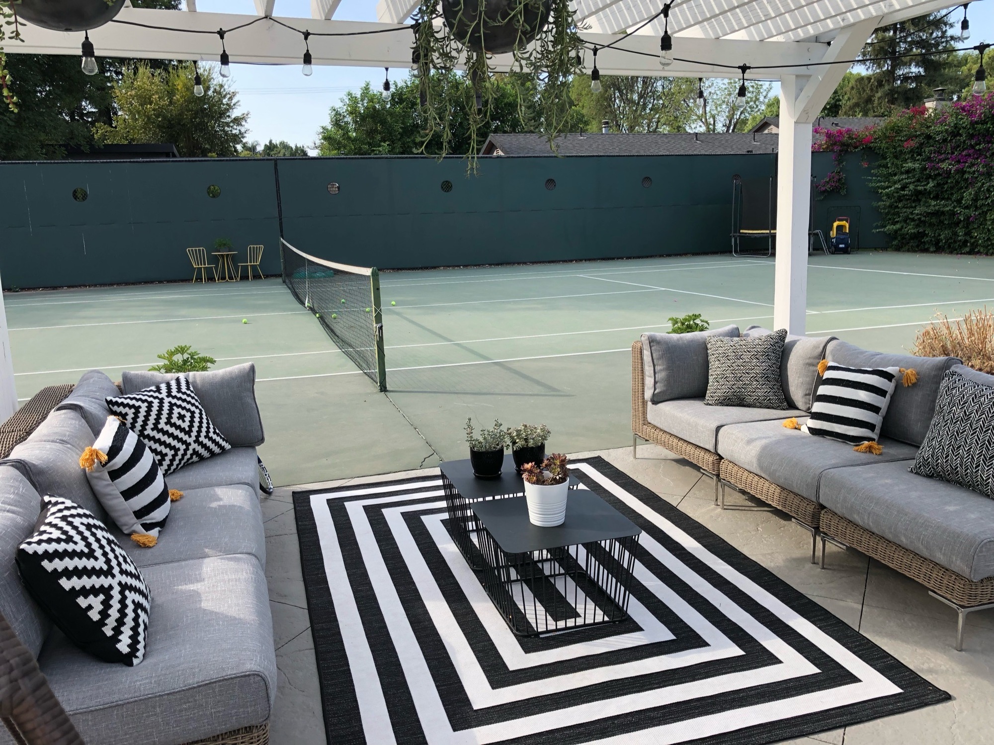 Courtside Entertainment in Woodland Hills - Photo 4