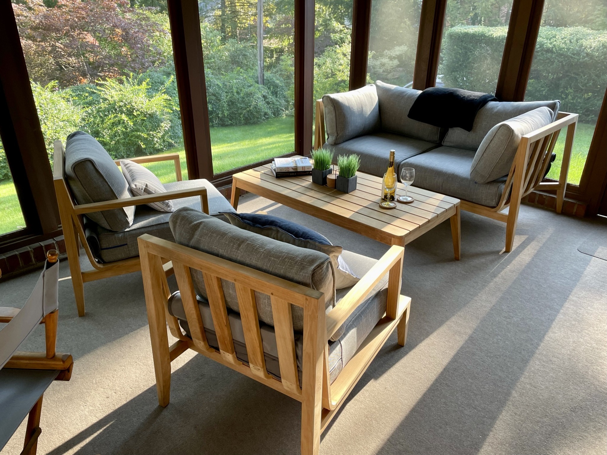 An All-Weather Screened-in Porch in Pittsburgh - Photo 1