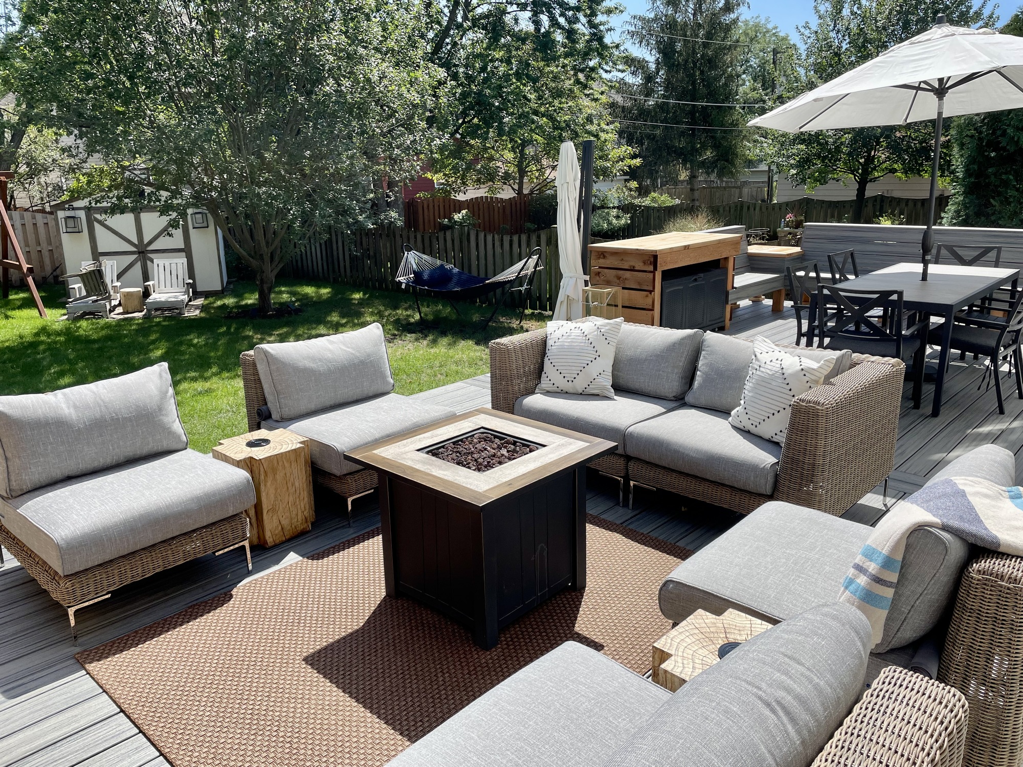 A Newly Built Walk-Out Deck in Elmhurst - Photo 1