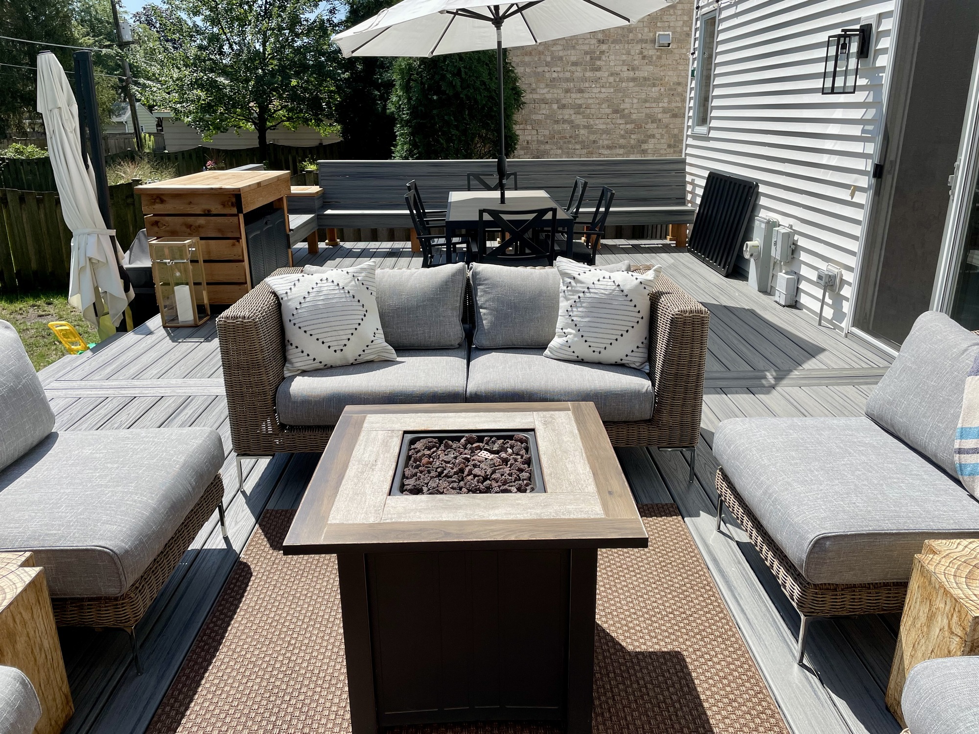 A Newly Built Walk-Out Deck in Elmhurst - Photo 4