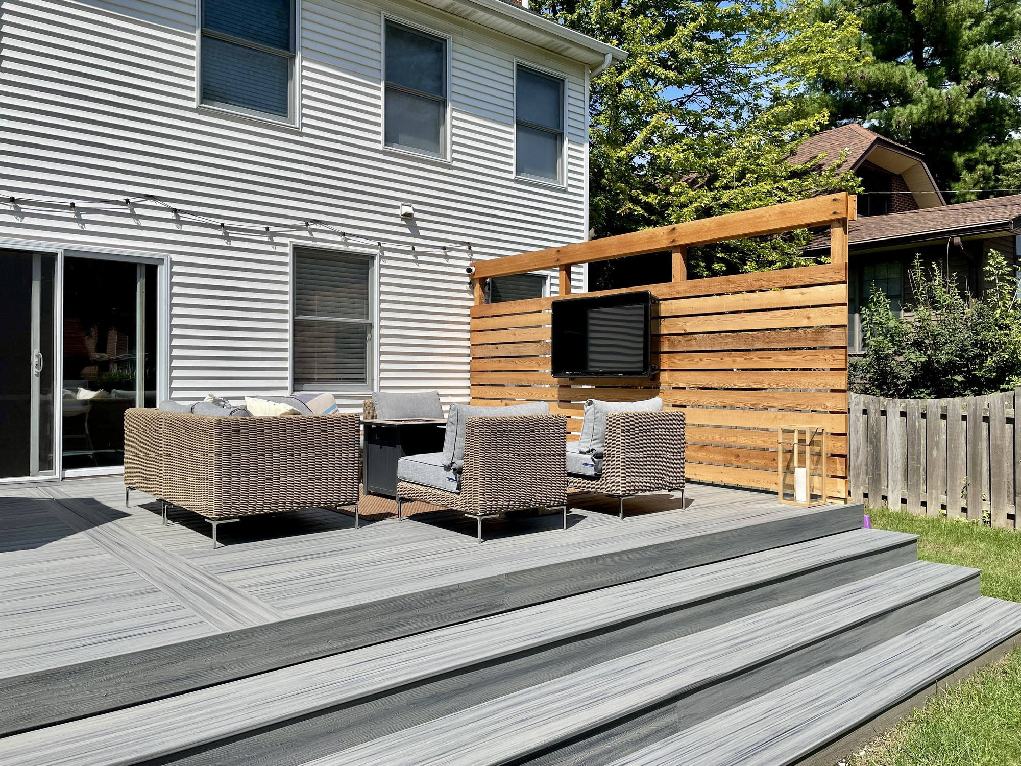 A Newly Built Walk-Out Deck in Elmhurst - Photo 6