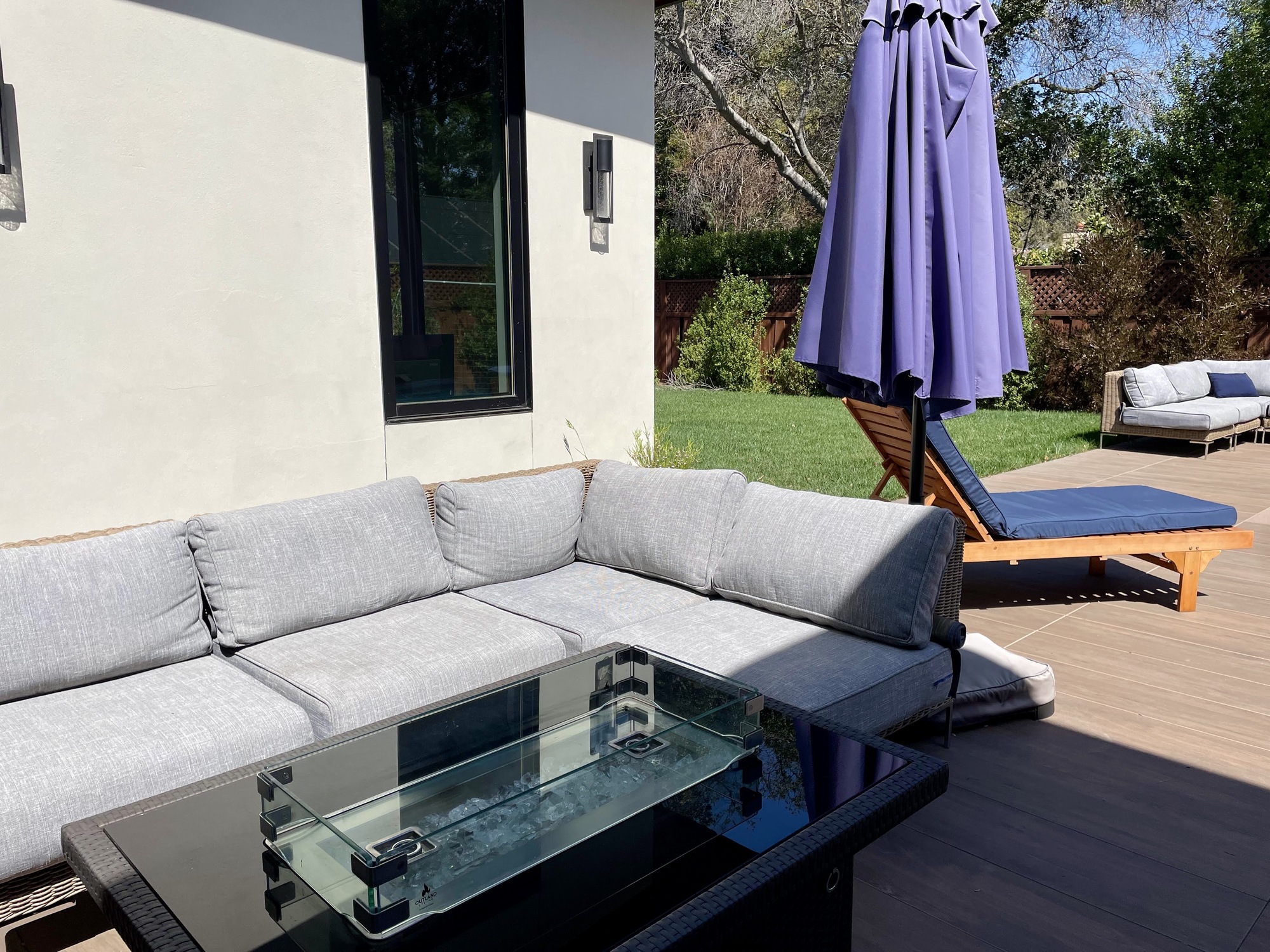 A Family of 5’s Spacious Los Altos Backyard - Photo 6