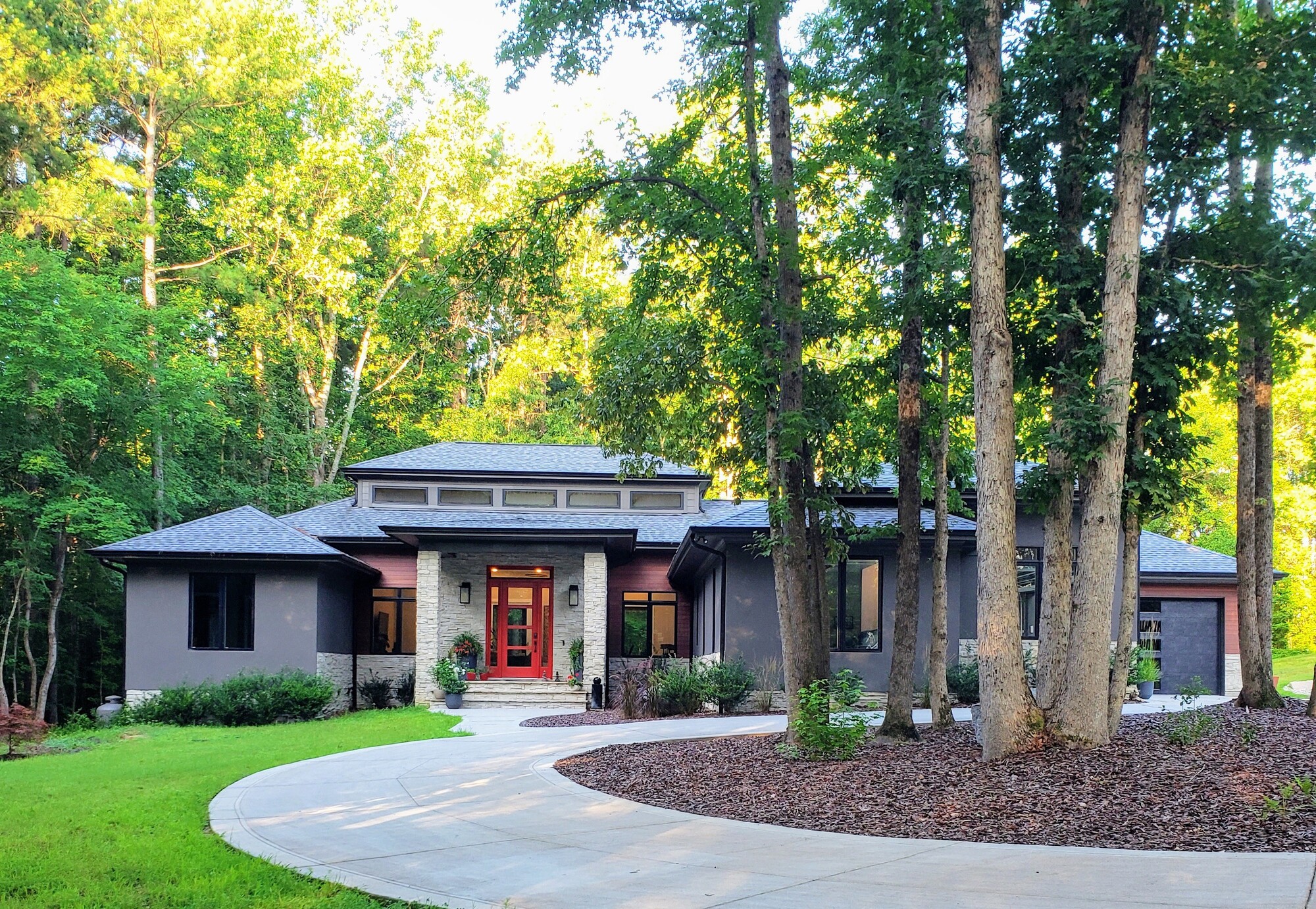 A Screened-In Back Porch Surrounded by North Carolina Woods - Photo 5