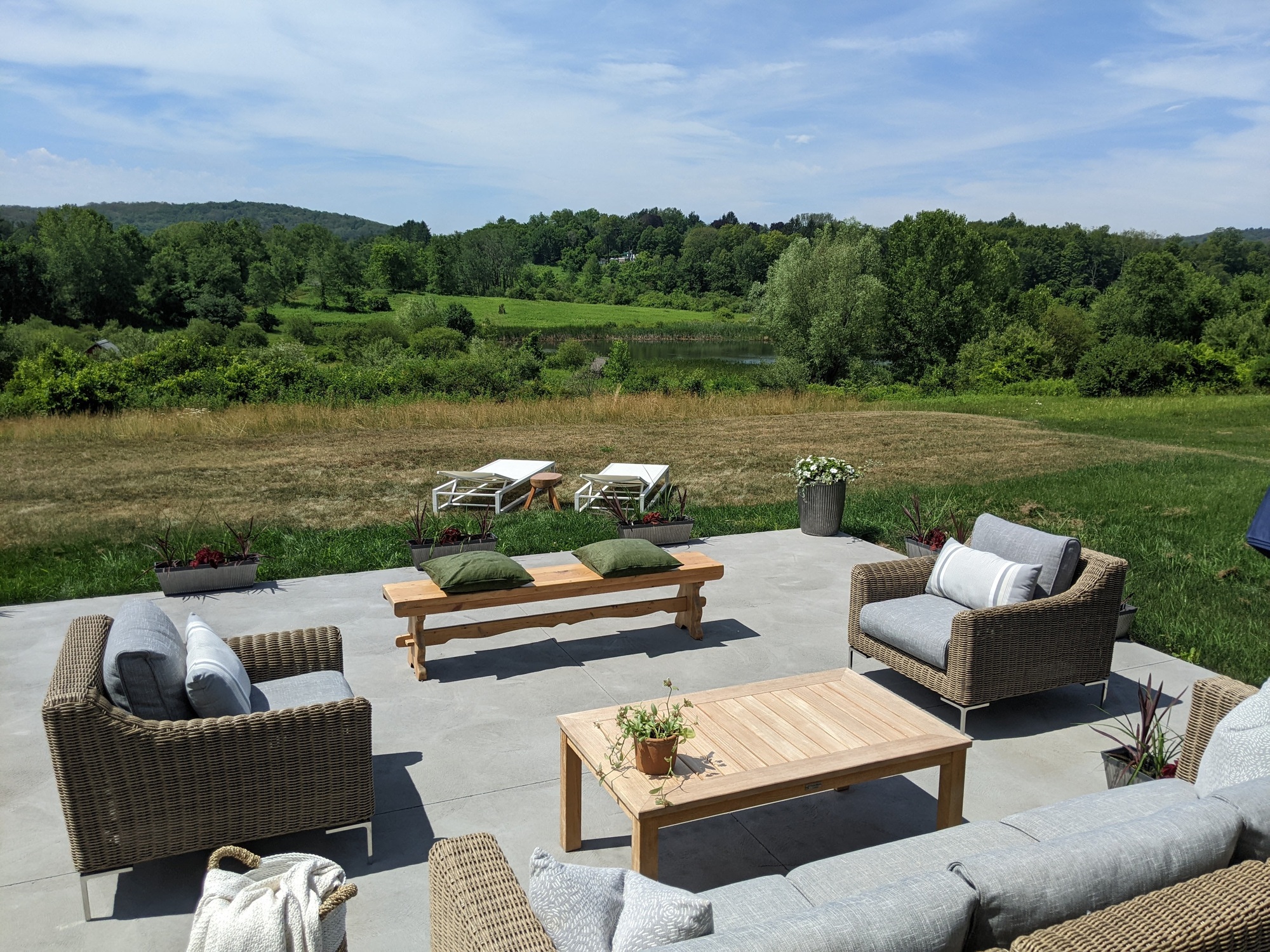 Two Soccer Fans’ Gorgeous Patio Overlooking a Pond - Photo 4