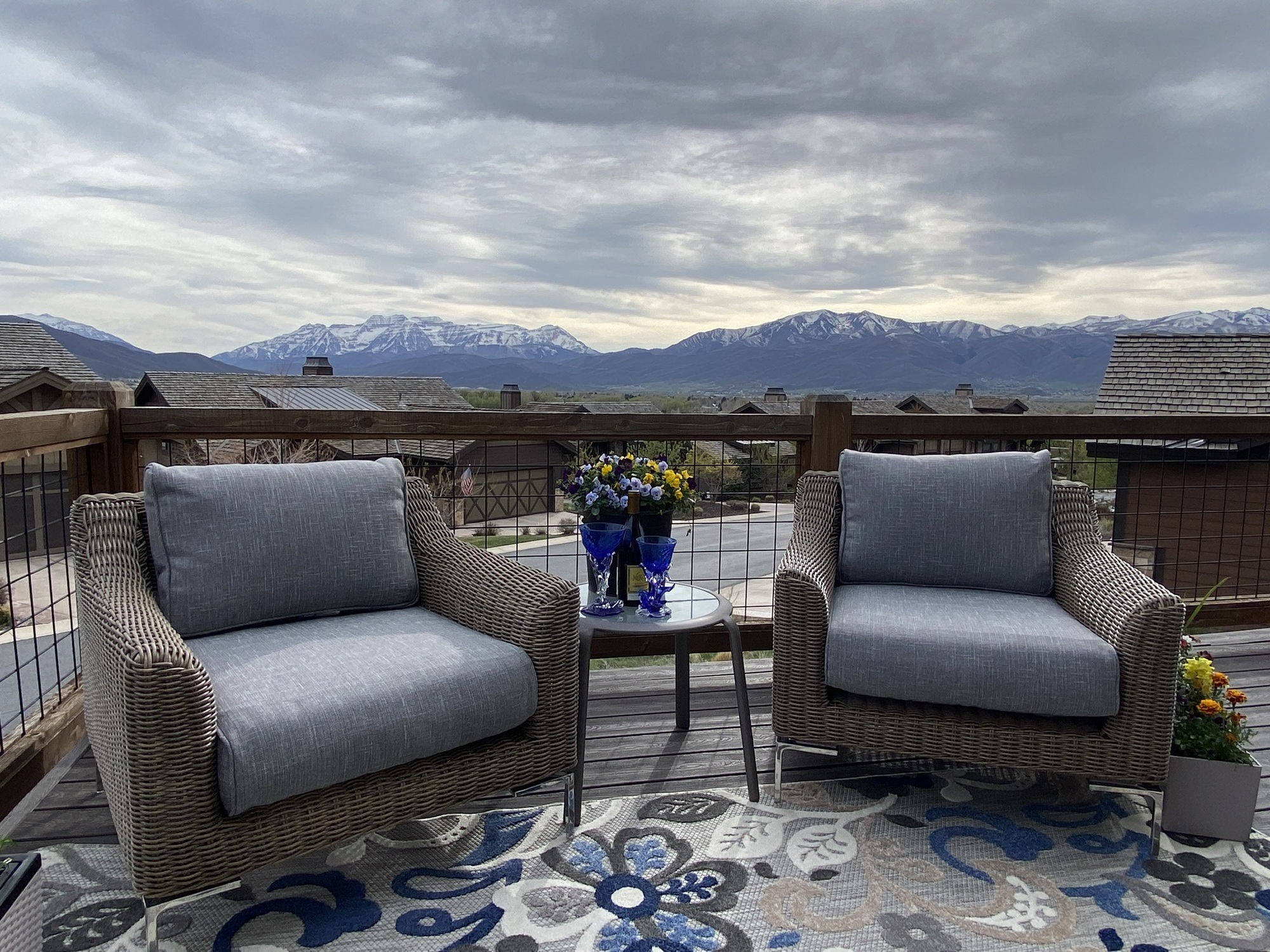 Take In Mountain Views on This Upper Deck in Utah - Photo 1