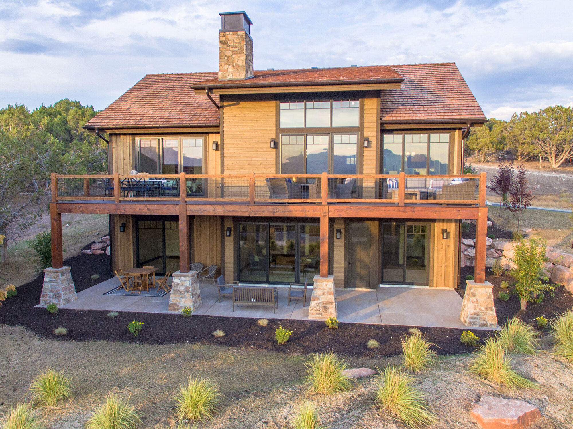 Take In Mountain Views on This Upper Deck in Utah - Photo 3