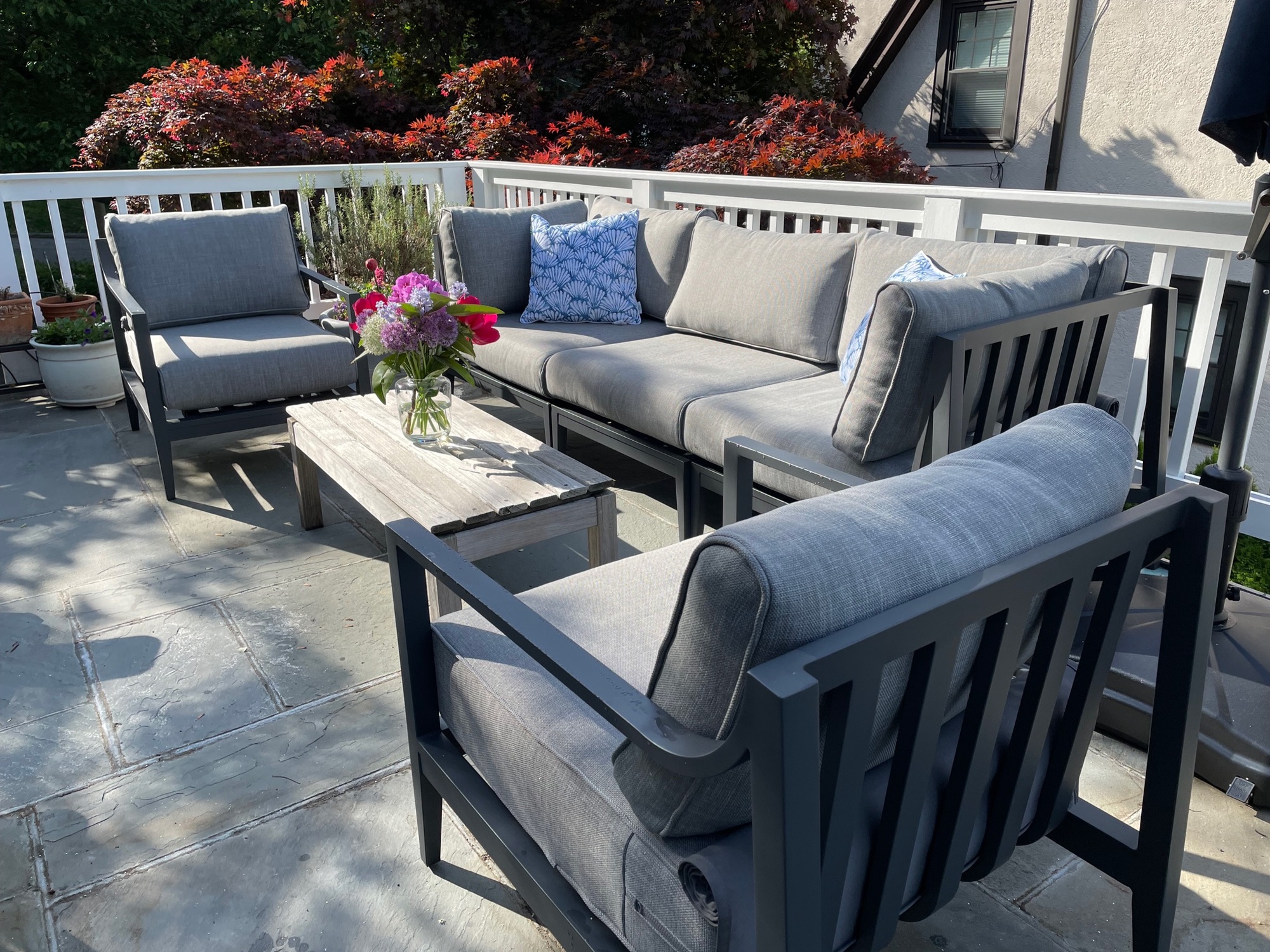 A Charming Garden and Patio in White Plains - Photo 1