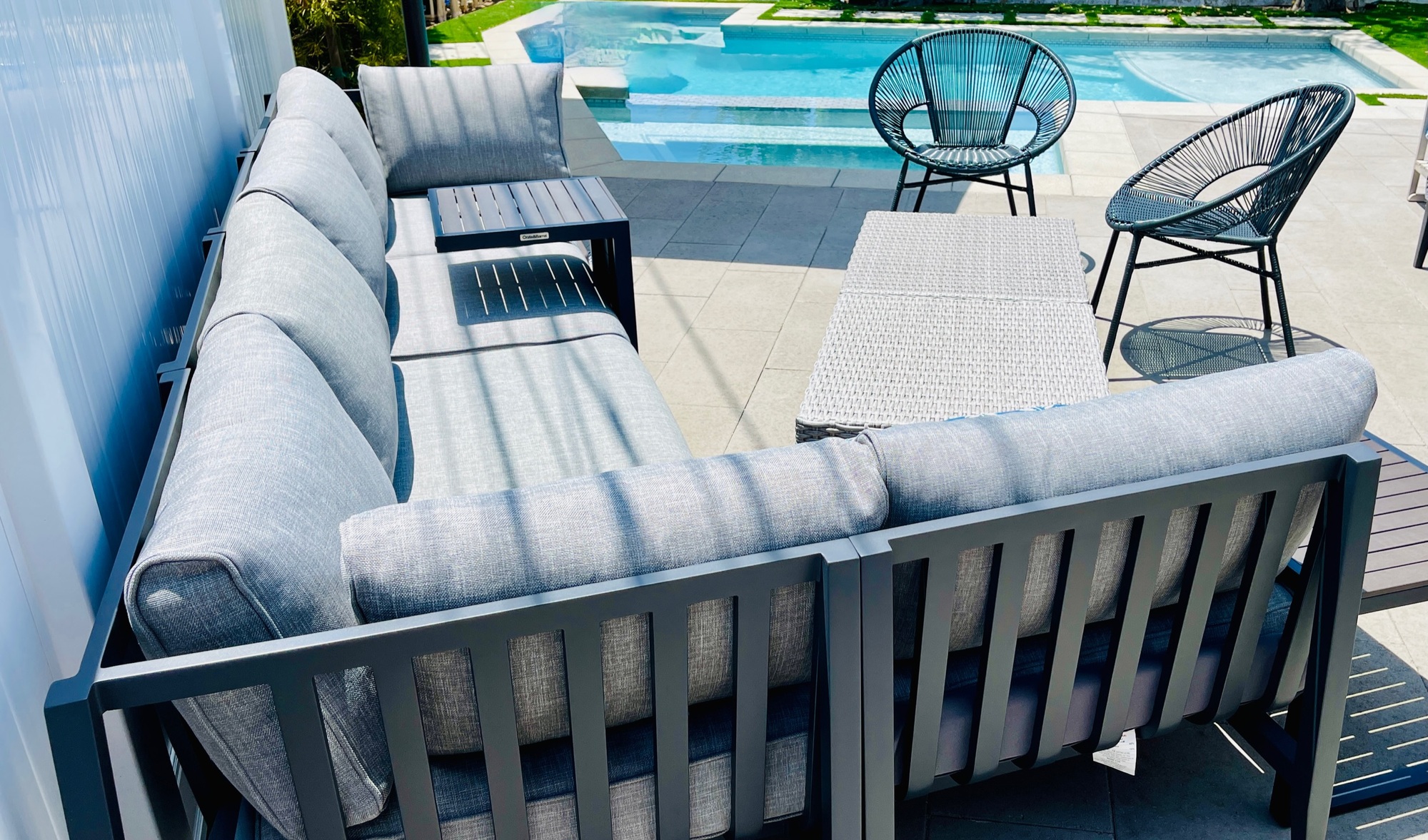 An Active, Social Family’s Elevated Deck in Redondo Beach - Photo 3