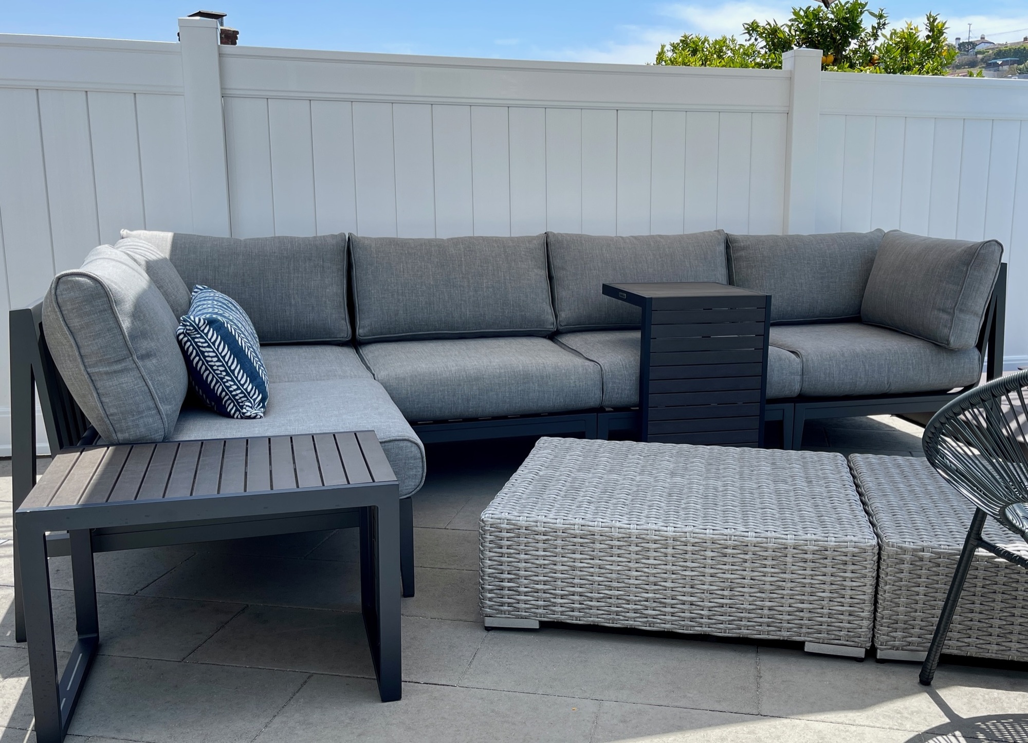 An Active, Social Family’s Elevated Deck in Redondo Beach - Photo 5