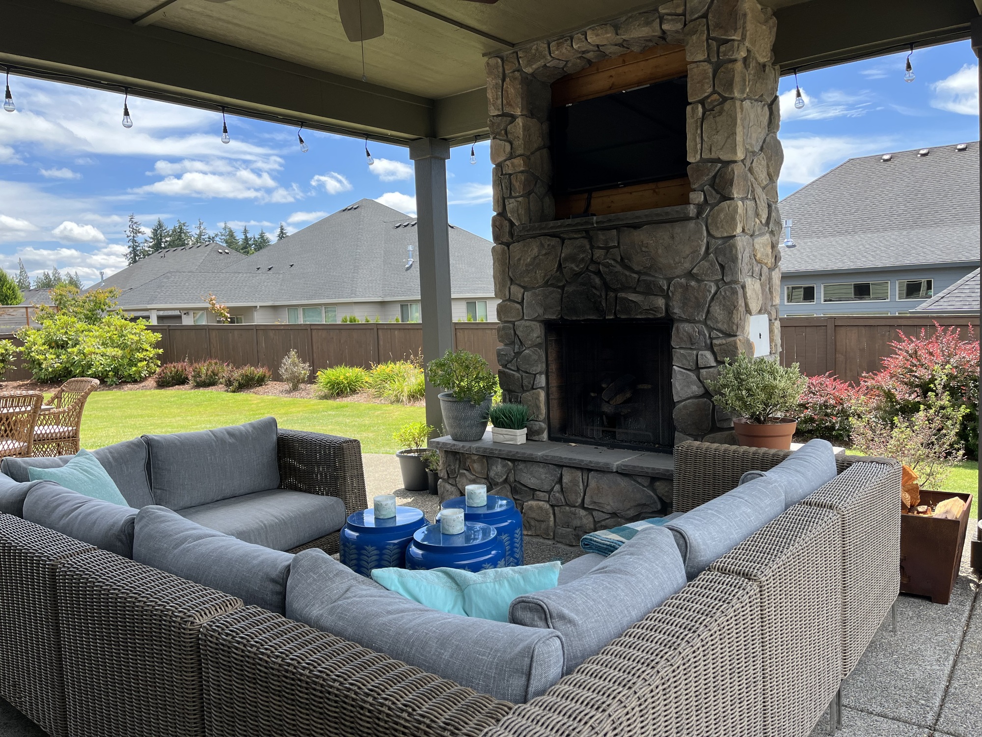 It’s Always Sunny On This Patio in Vancouver, WA - Photo 2