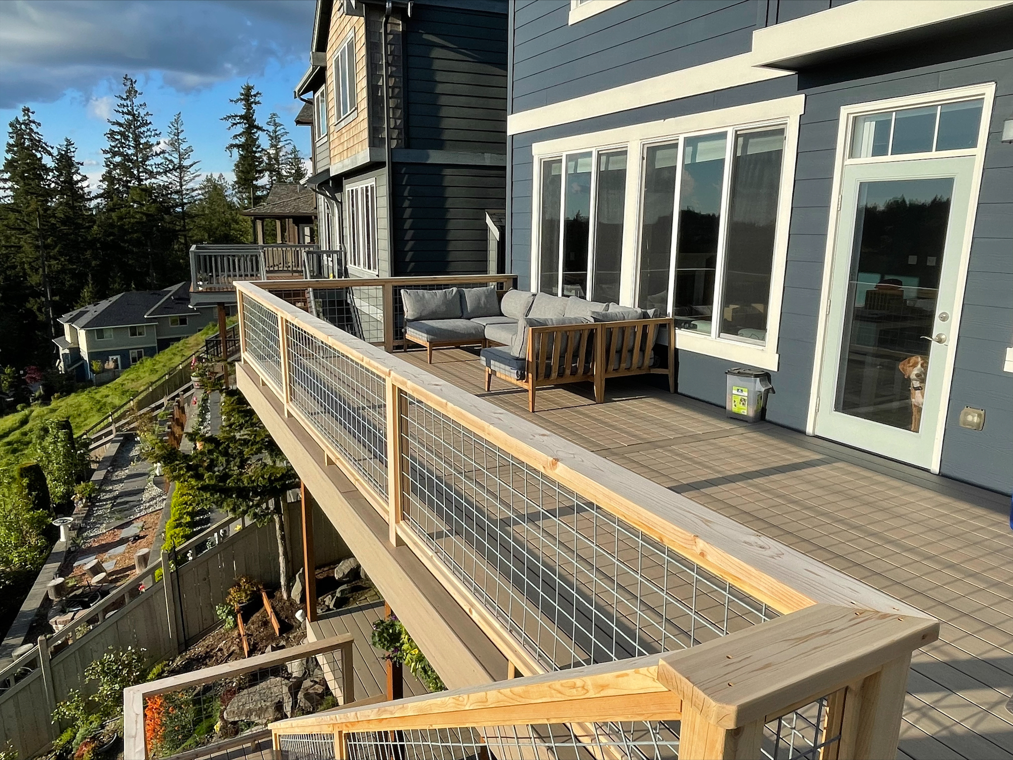 Giant Deck with Mountain Views in Issaquah, WA - Photo 3