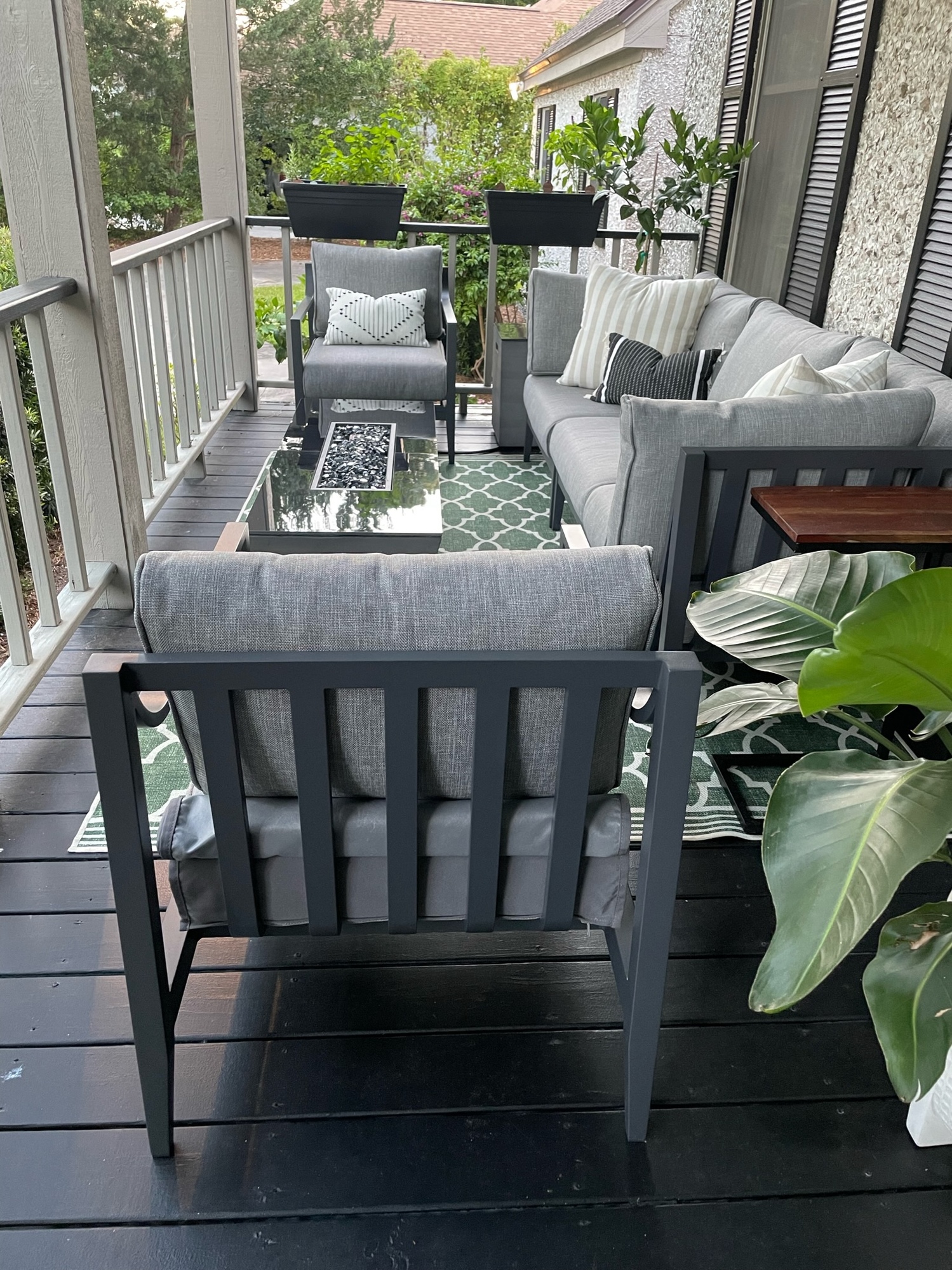 An All-Seasons Oasis From Front to Backyard - Photo 6