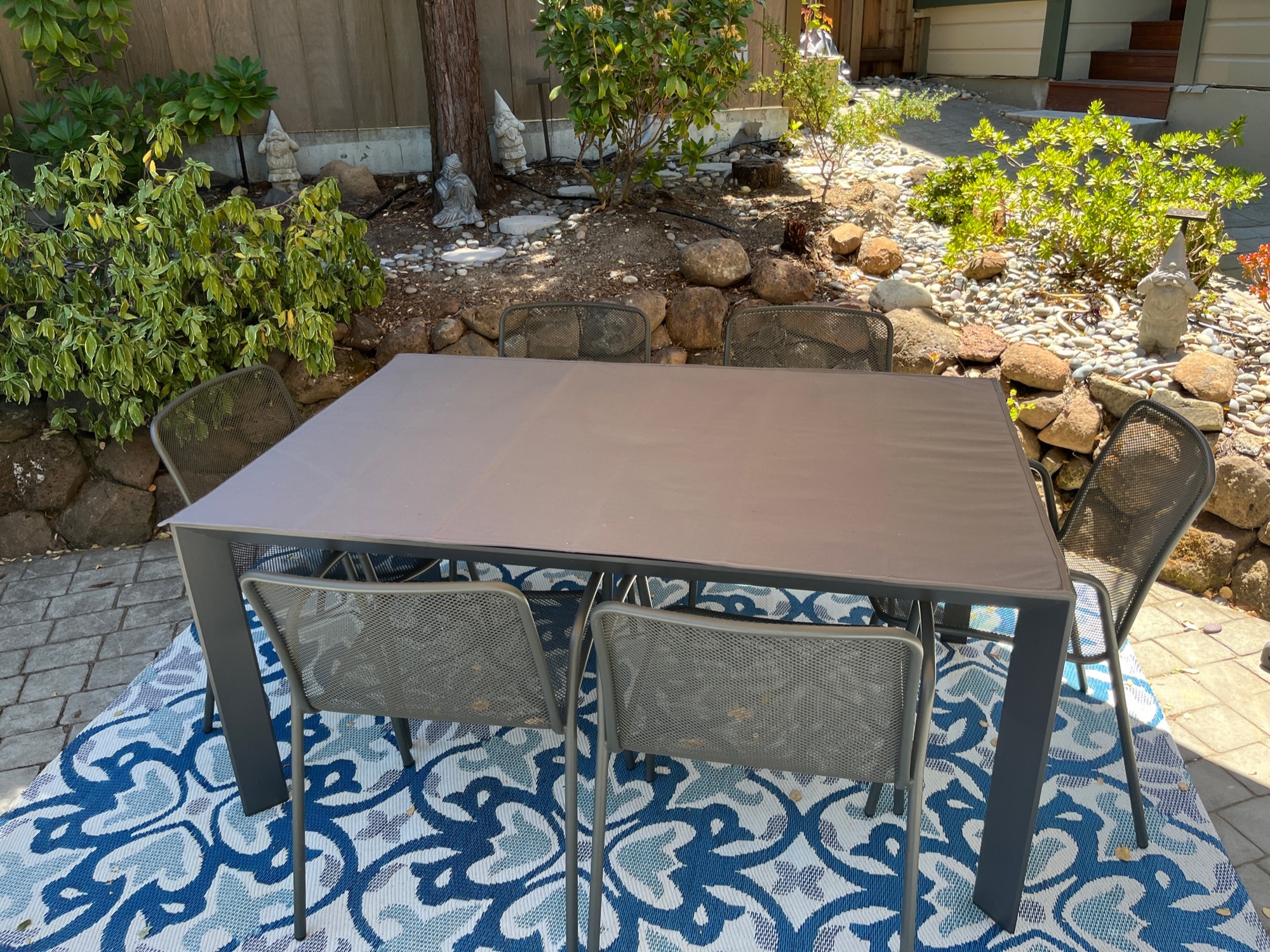 A Private Patio Perfect for Dining Al Fresco - Photo 6