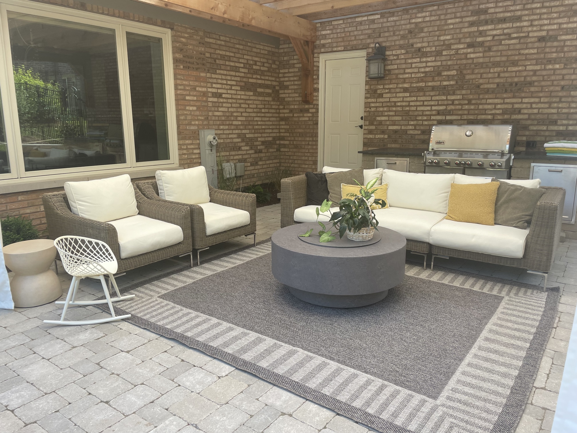 A Summer Family Room in Homer Glen, IL - Photo 1