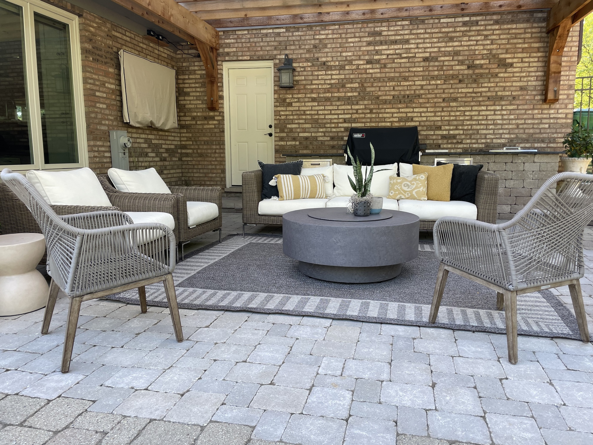 A Summer Family Room in Homer Glen, IL - Photo 6