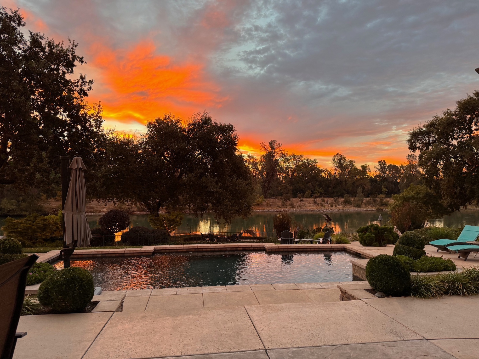 An Atmospheric Multi-Level Backyard in Redding, CA - Photo 16