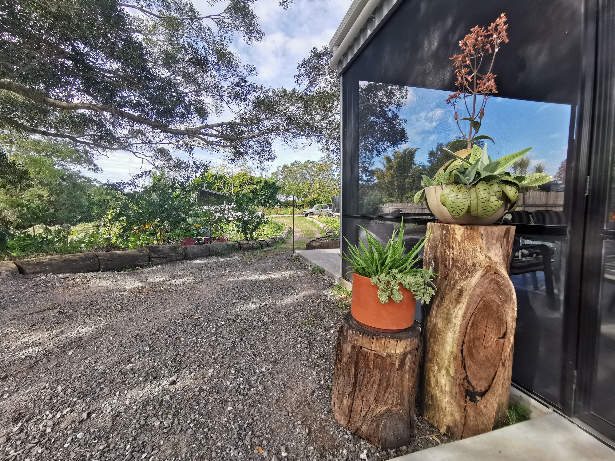 A Family’s Lush Garden and Entertainment Space in Mooloolah Valley, QLD - Photo 7