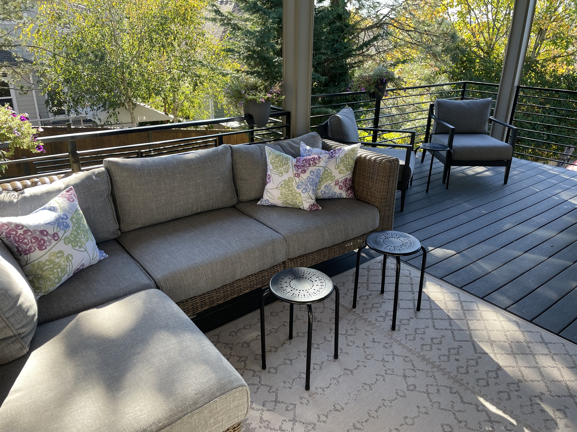 Relaxing Roof Deck With Views of Lake Washington - Photo 5