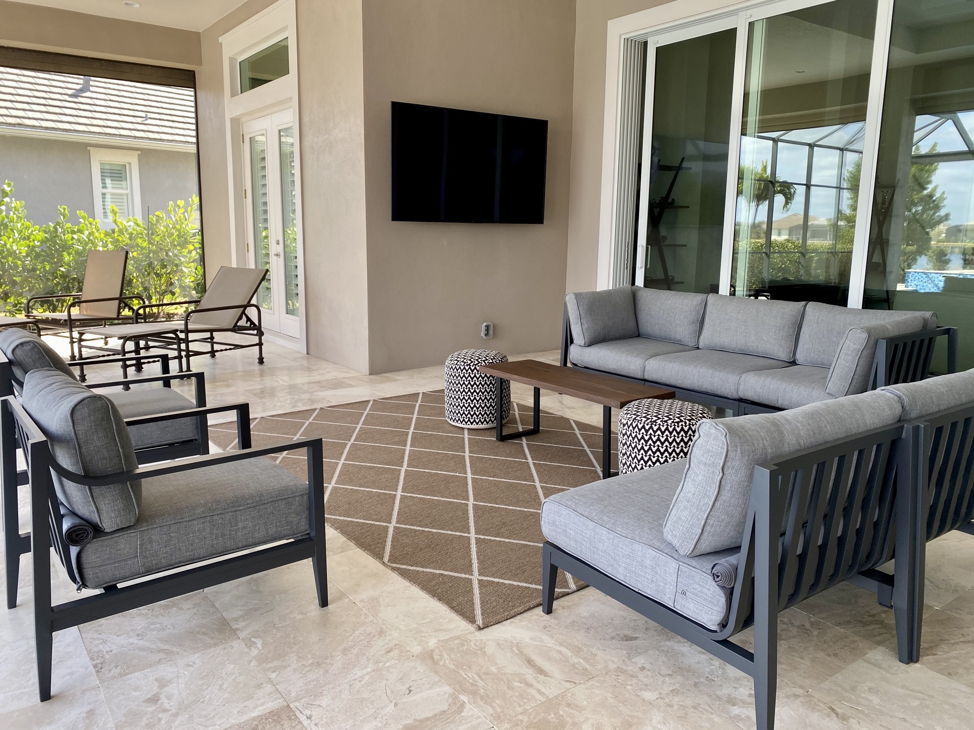 Lakefront Views from This Florida Lanai - Photo 4