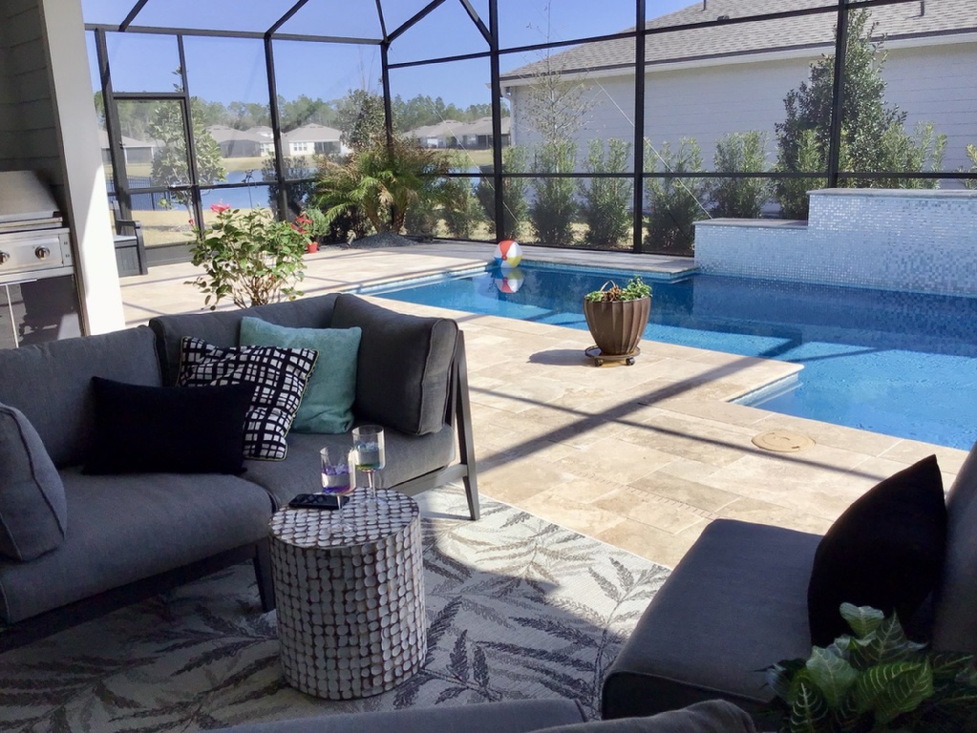 An Artist’s Poolside Screened-In Patio - Photo 2