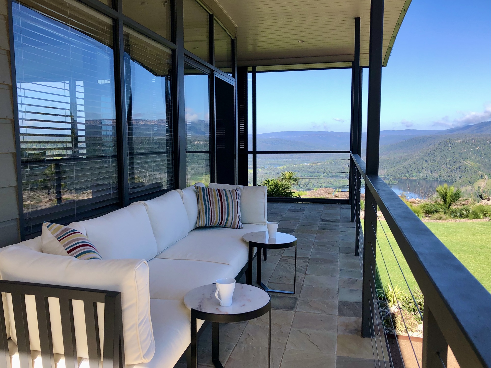 A Veranda with a View in Kangaroo Valley - Photo 1