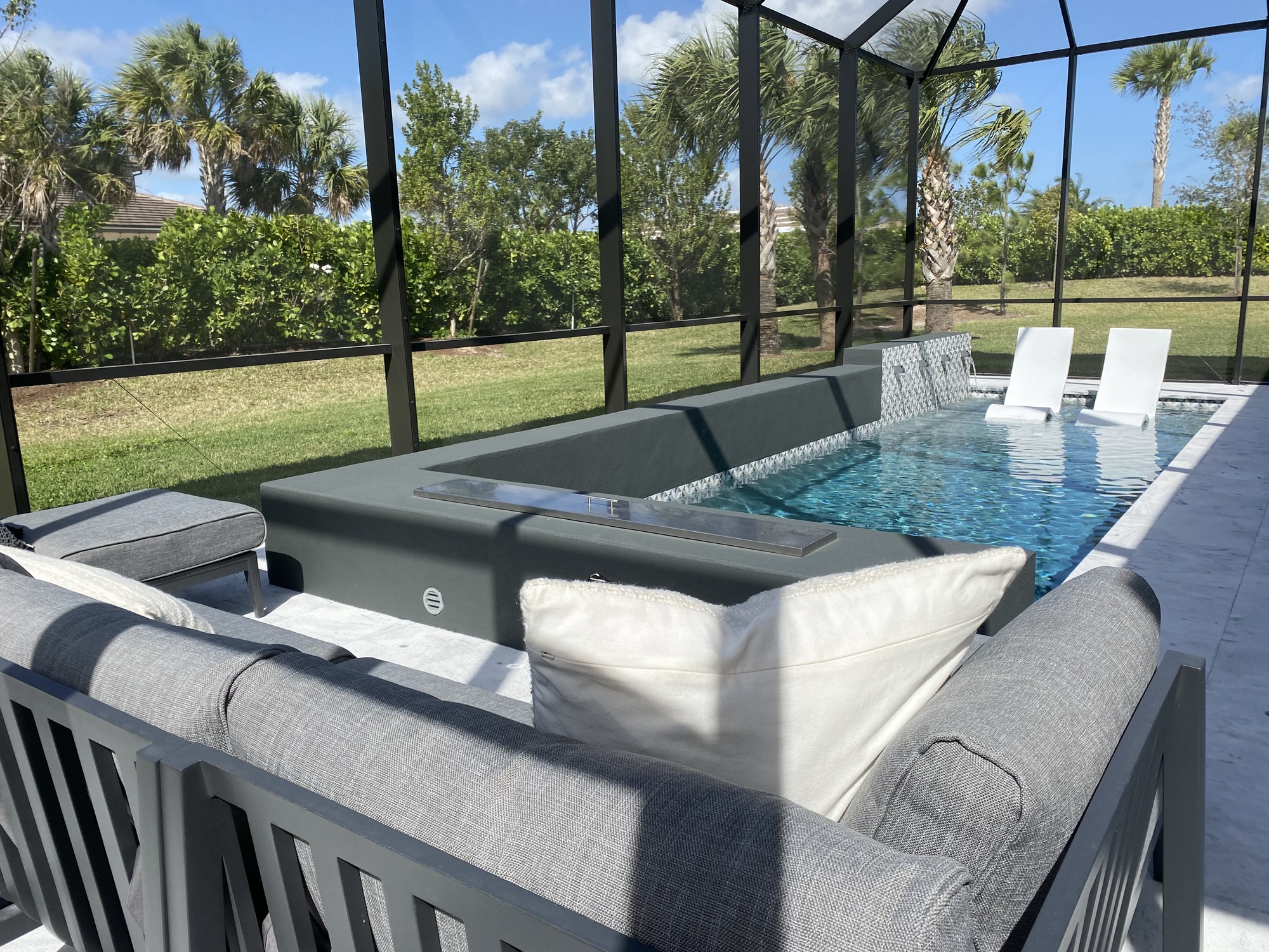 A Mini Modern Resort in Lake Worth, Florida - Photo 2