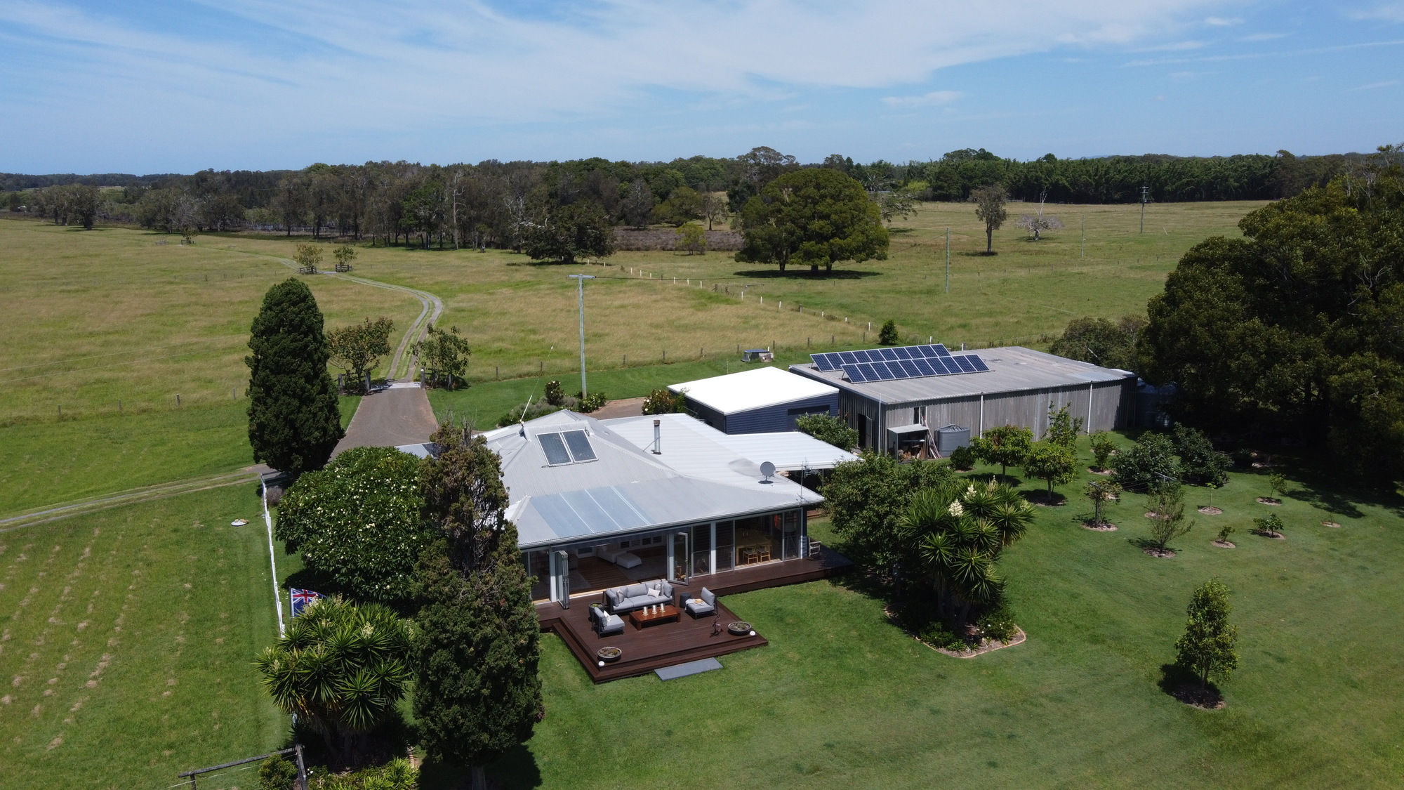 A Relaxing Deck on the Manning River - Photo 10