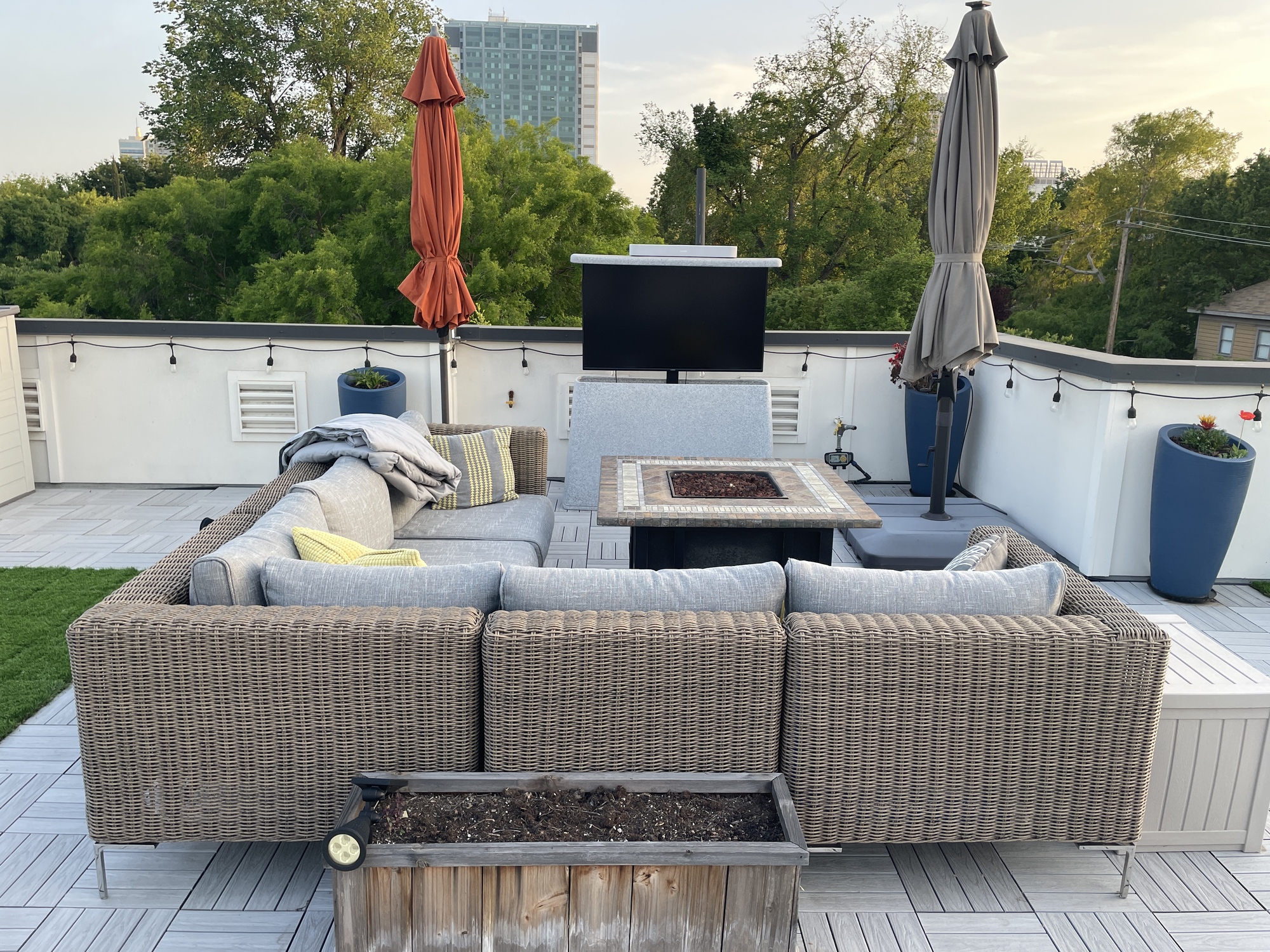 A Rooftop Patio Overlooking Downtown Sacramento - Photo 3