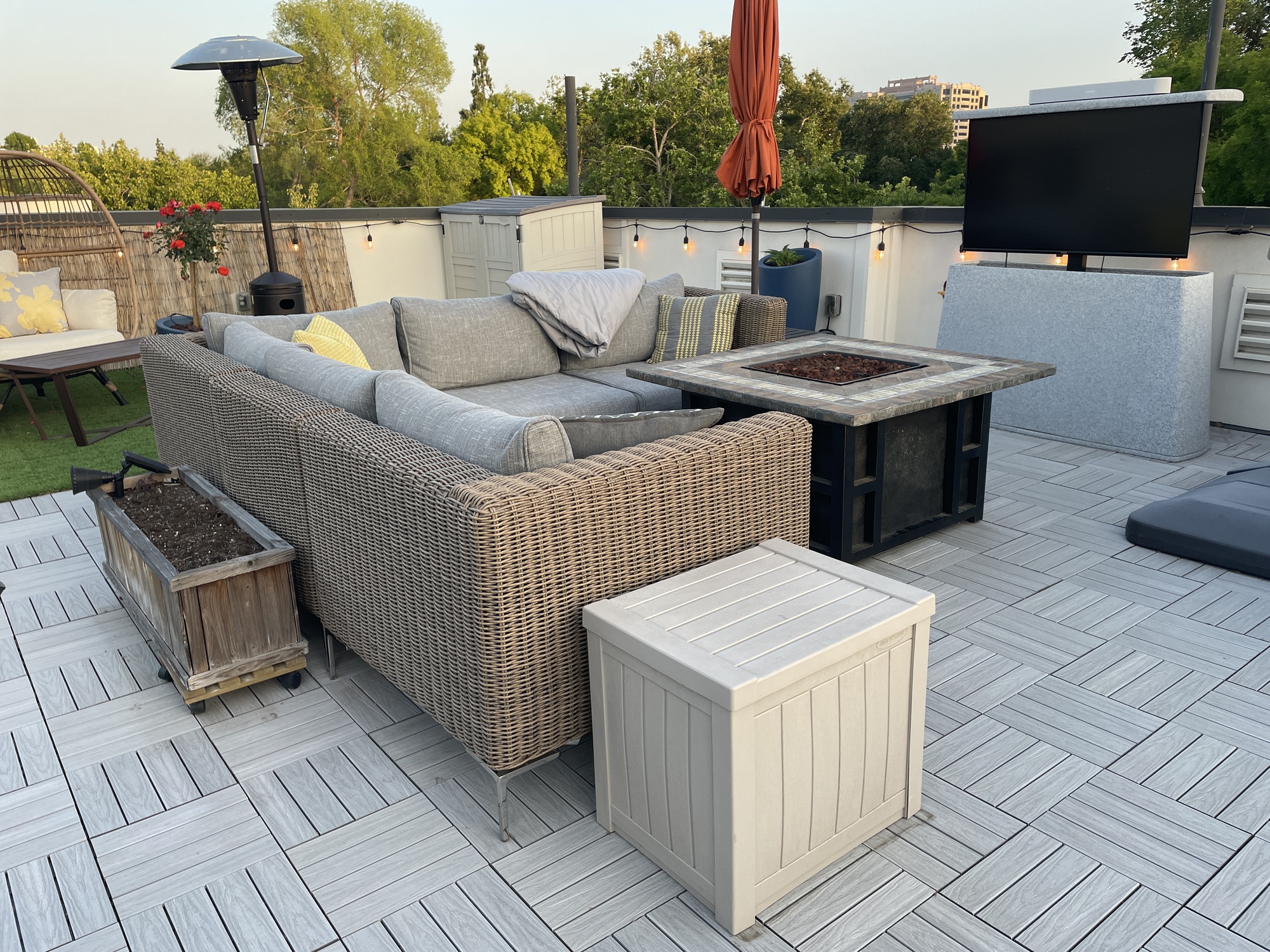 A Rooftop Patio Overlooking Downtown Sacramento - Photo 4