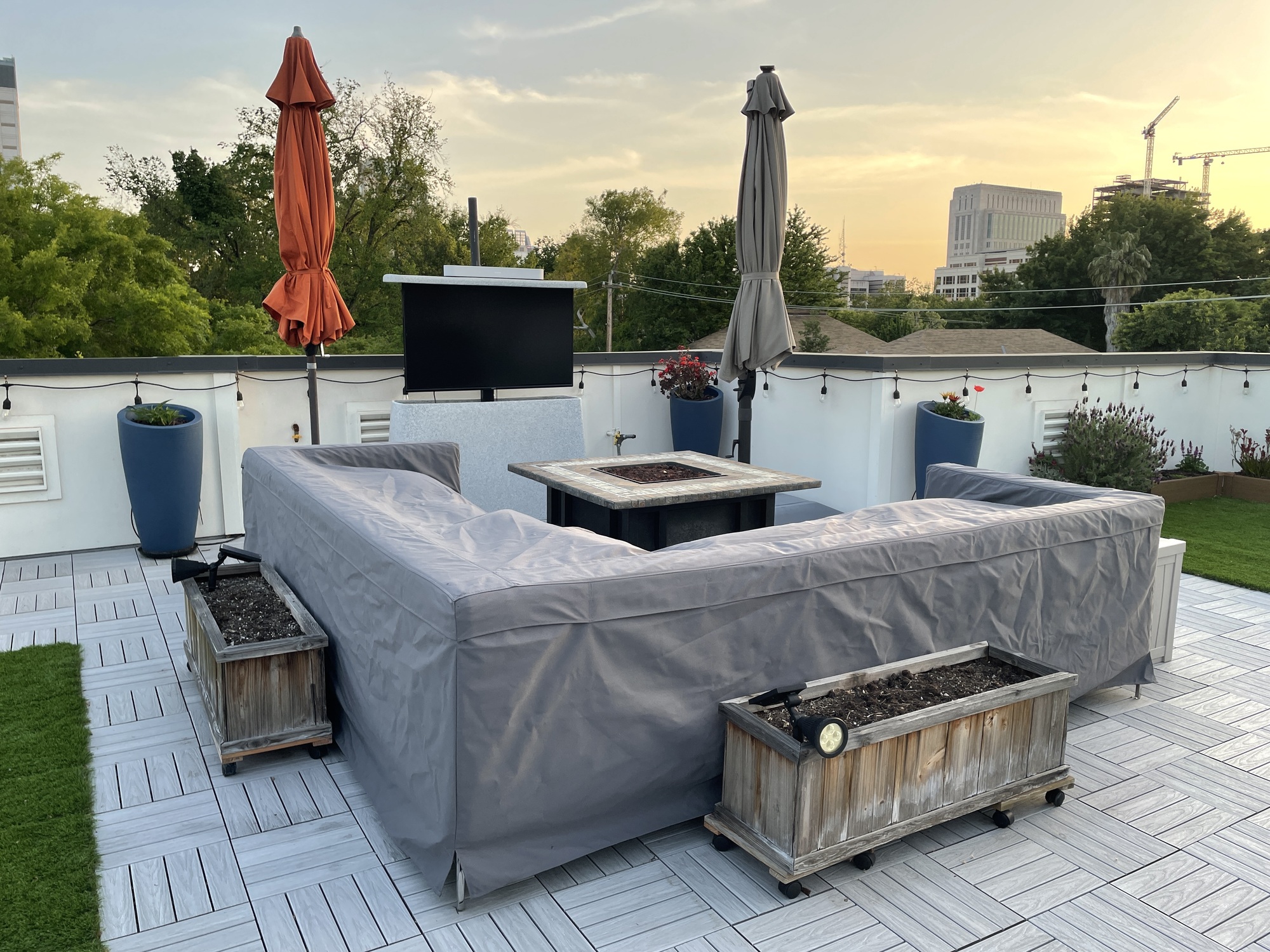 A Rooftop Patio Overlooking Downtown Sacramento - Photo 9